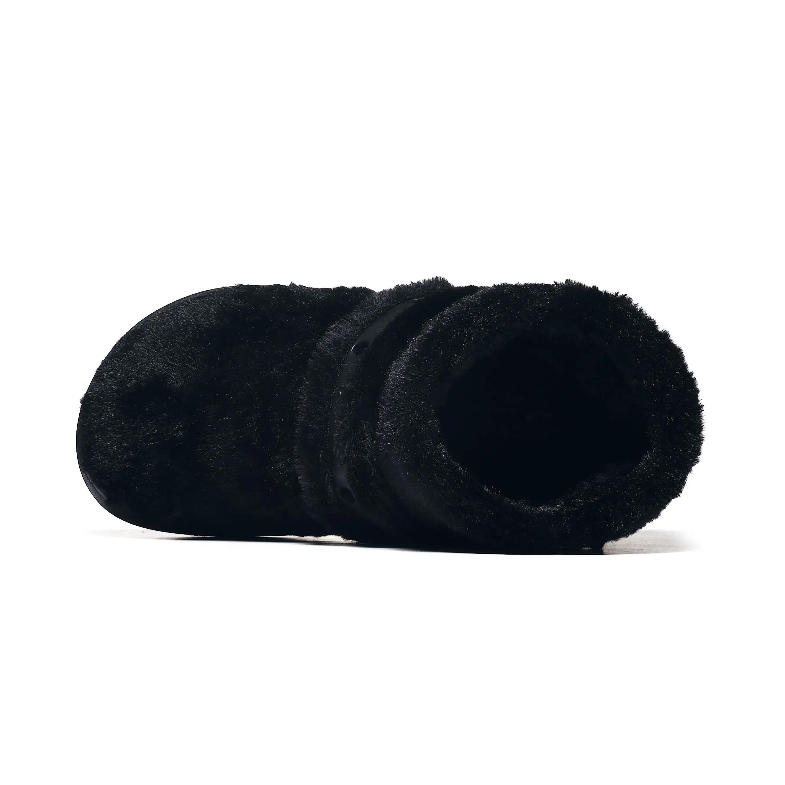 Kapcie Crocs CLASSIC UNFURGETTABLE BOOT 211743-060 4/6