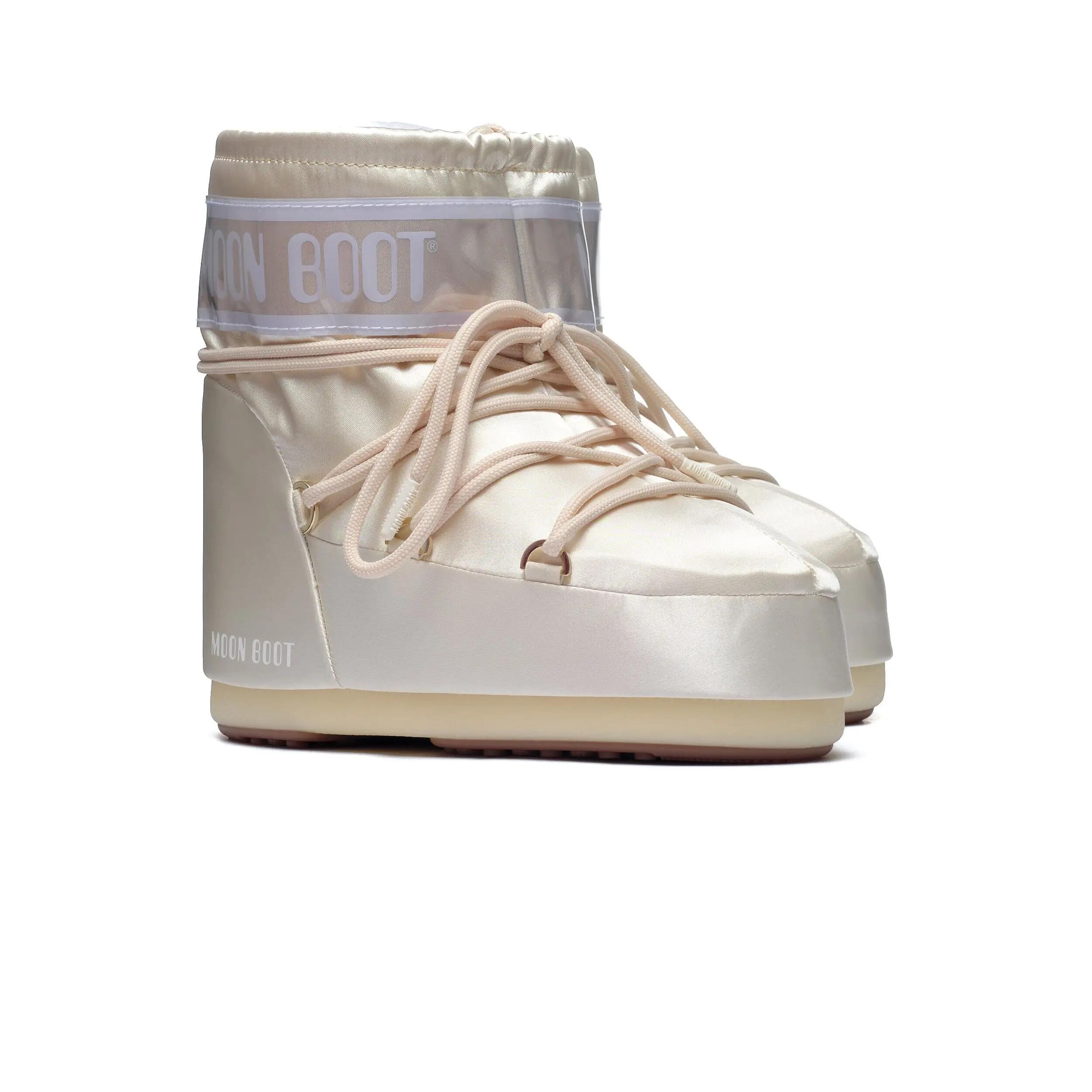 MOON BOOT picture