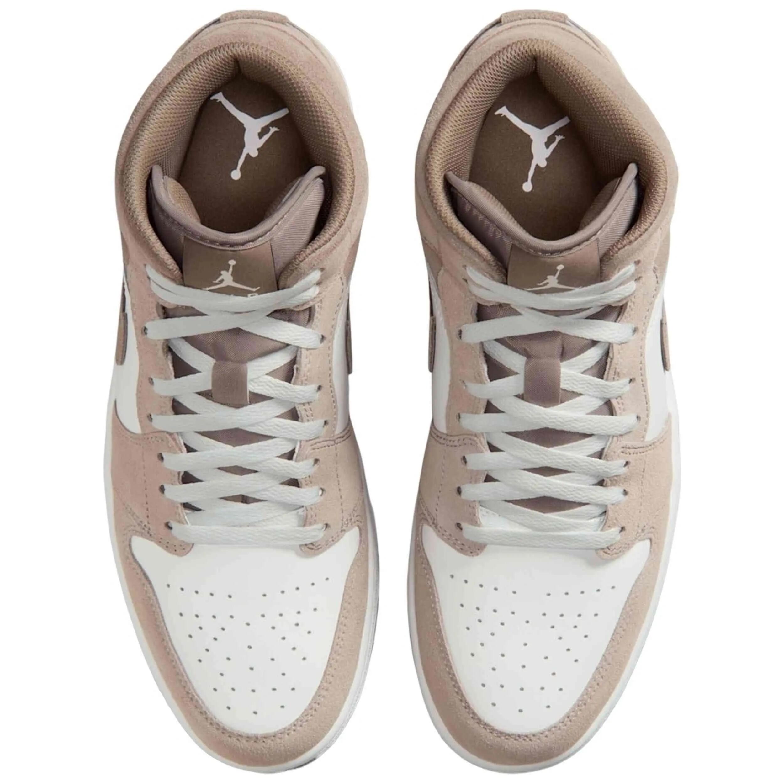 Zapatillas Nike modelo Air Jordan 1 Mid "Light Smoke Grey" para hombre 4/5