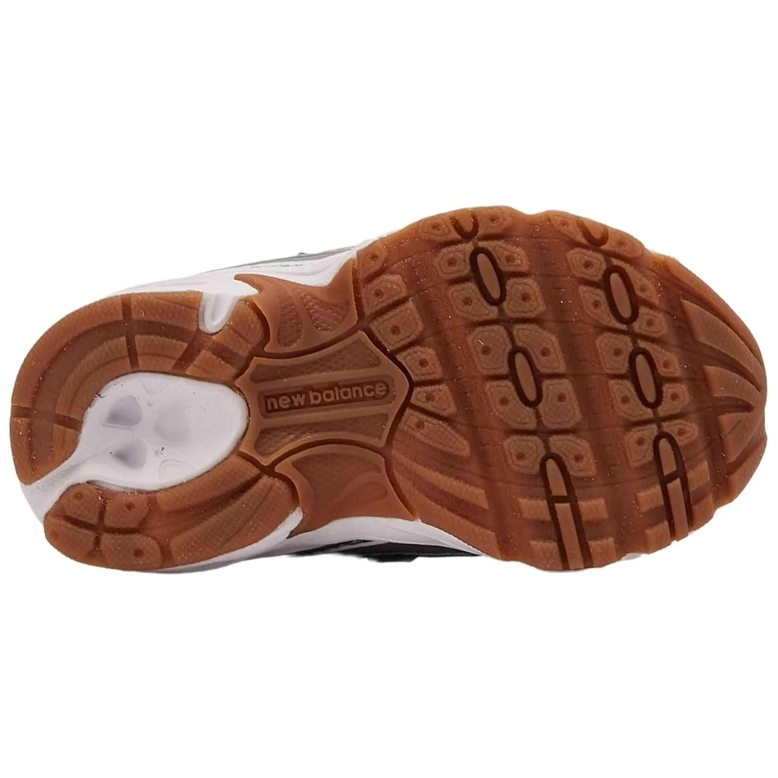 Zapatillas New Balance modelo 740 para niños unisex 4/5