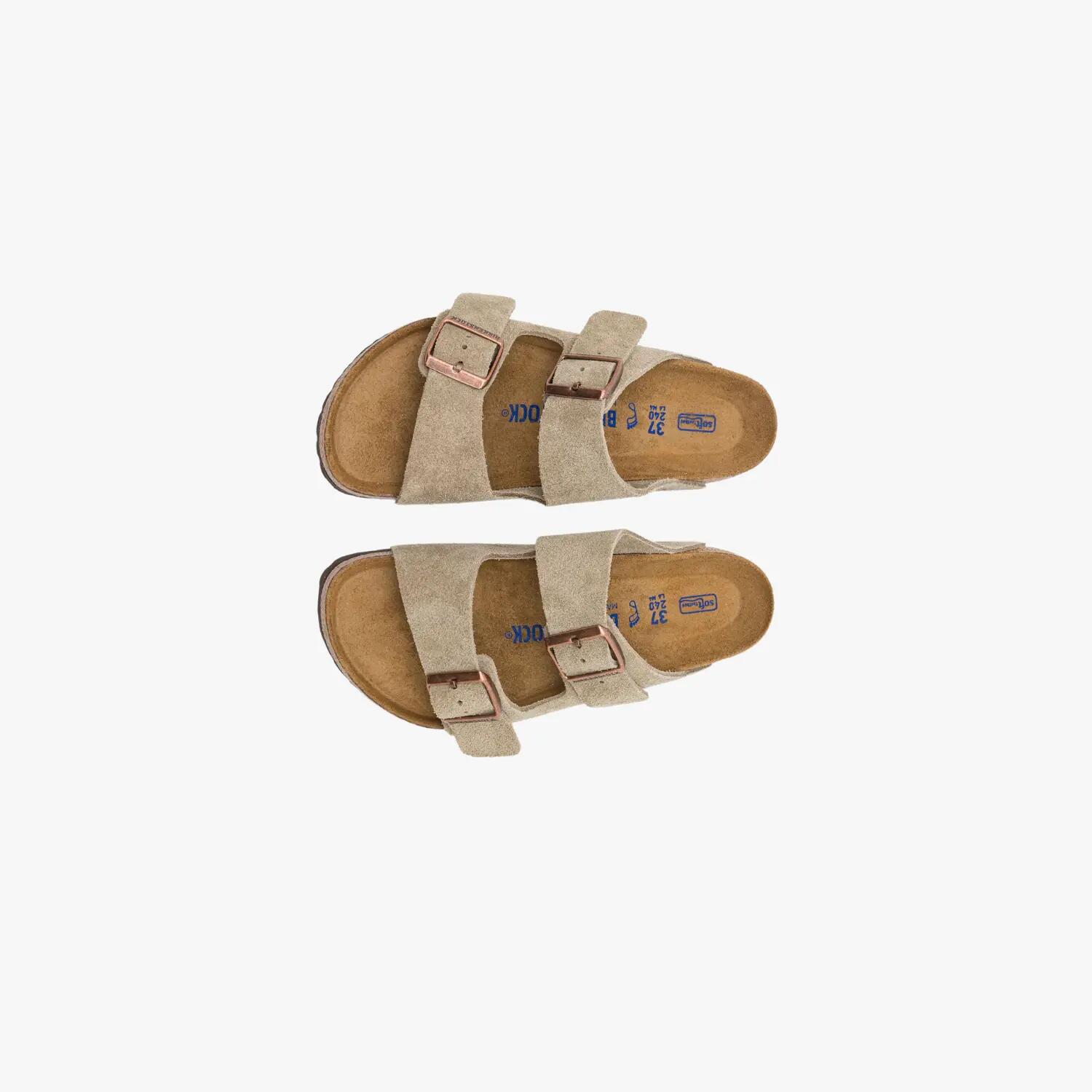 Birkenstock Arizona cu talpă moale din piele de căprioară, culoare taupe 4/5