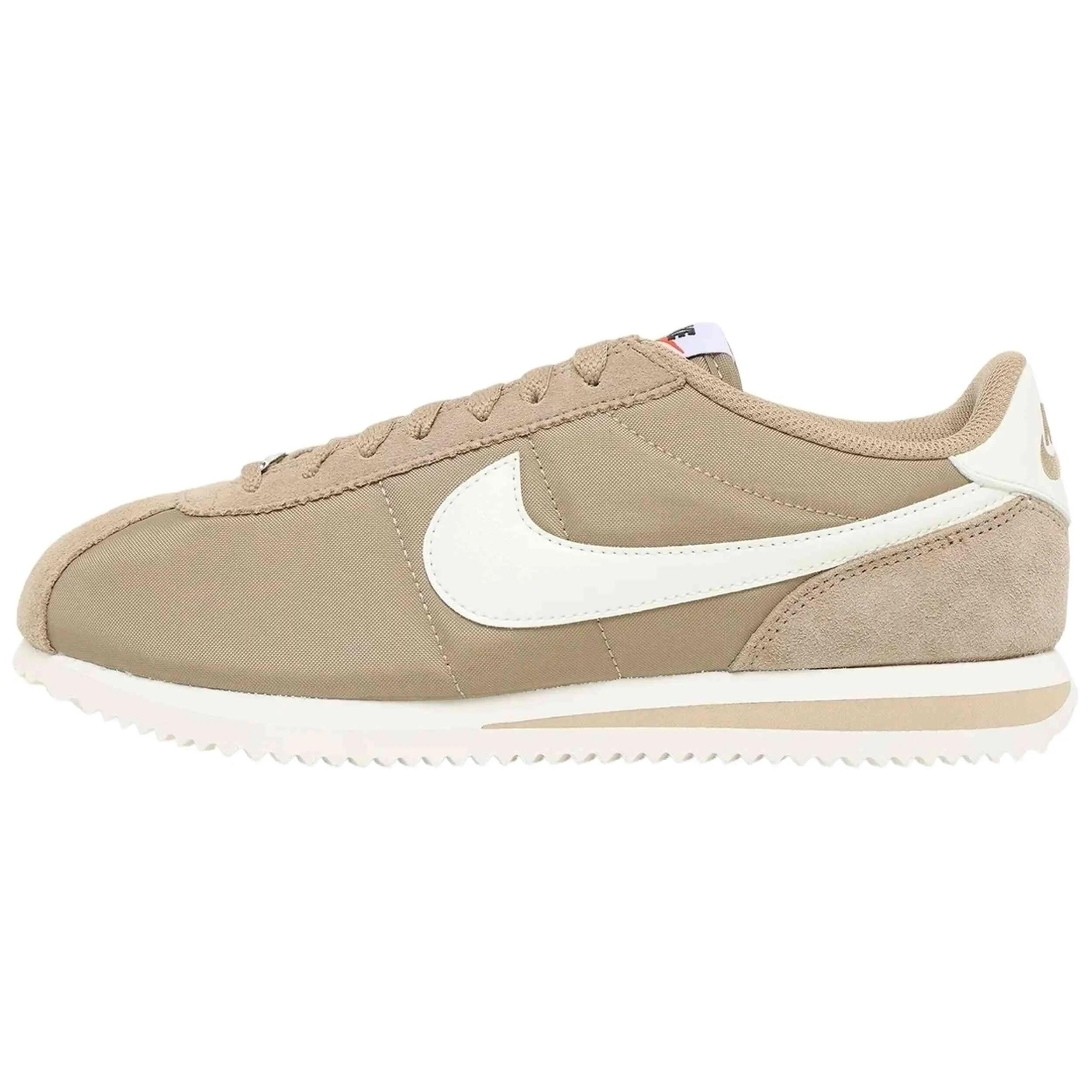 Zapatillas Nike modelo Cortez "British Khaki Black" para mujer 1/5