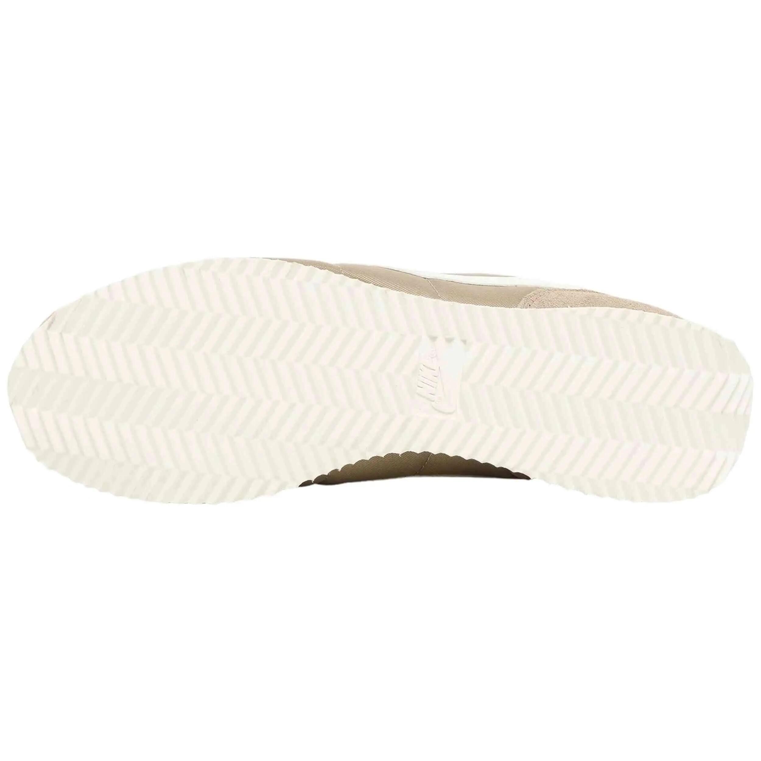 Zapatillas Nike modelo Cortez "British Khaki Black" para mujer 5/5