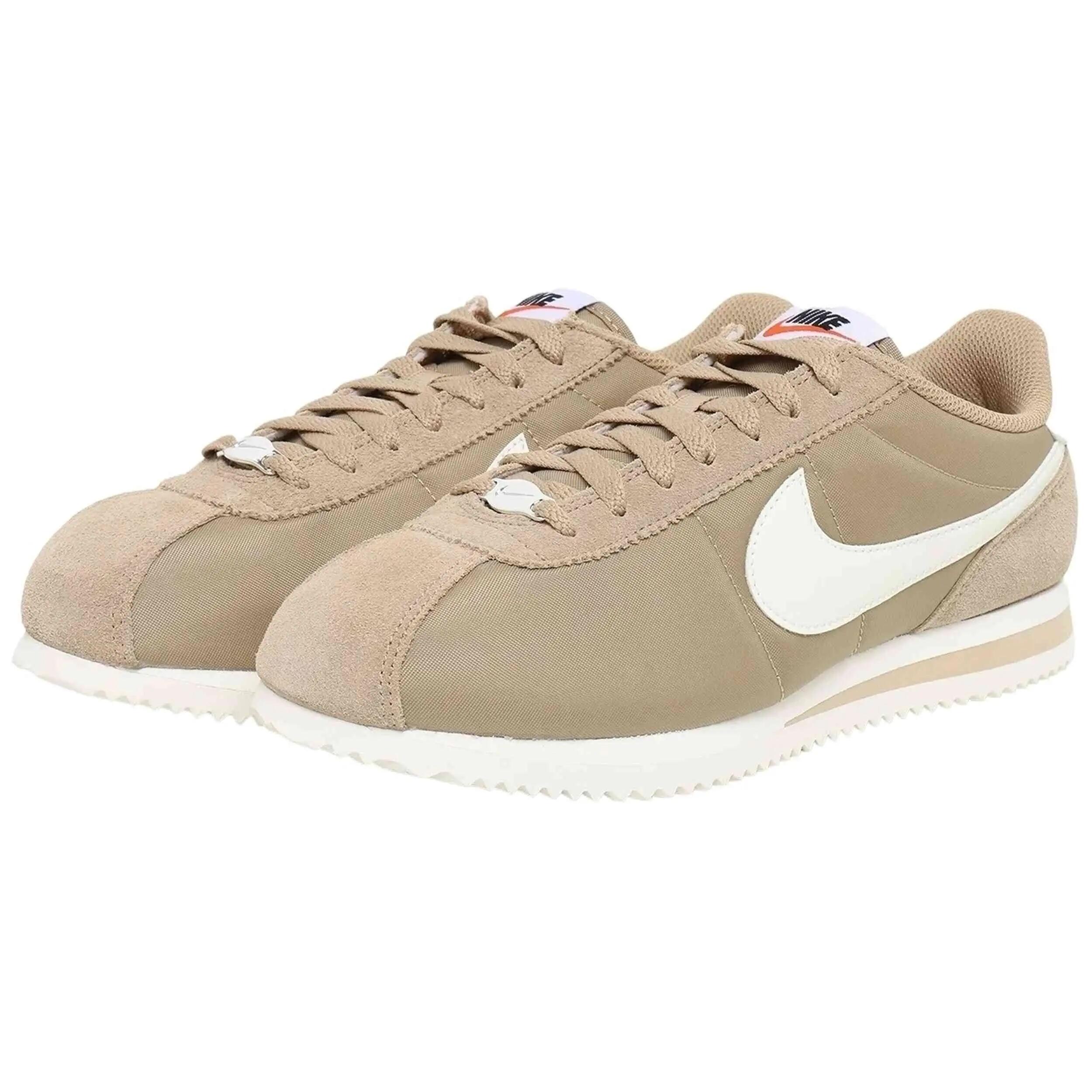 Zapatillas Nike modelo Cortez "British Khaki Black" para mujer 2/5