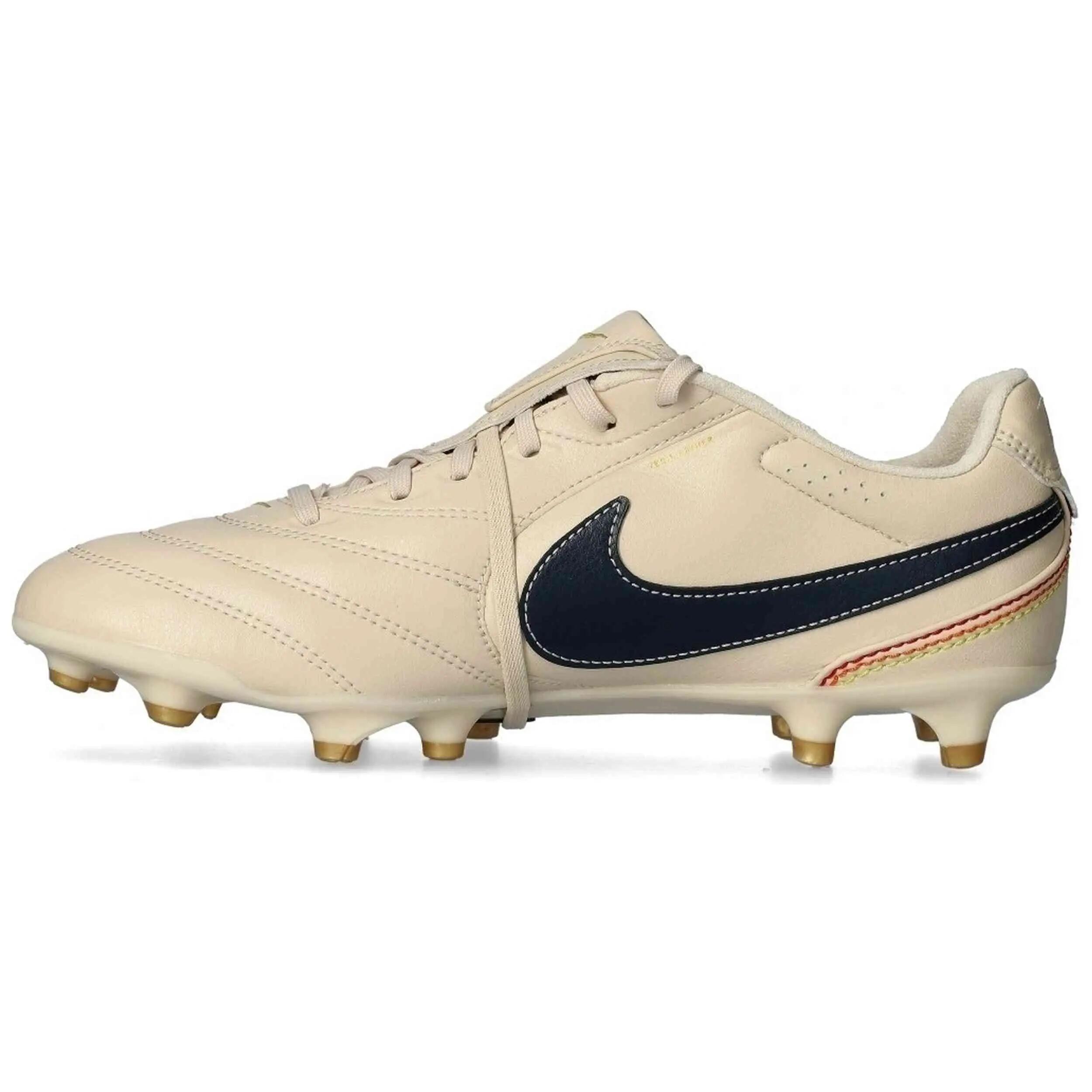 Scarpe da calcio Nike modello Tiempo Ligera Pro FG per uomini 2/5