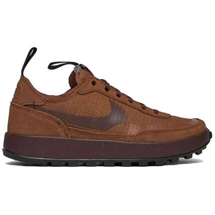 Zapatillas Nike modelo NikeCraft x Tom Sachs General Purpose W para mujer
