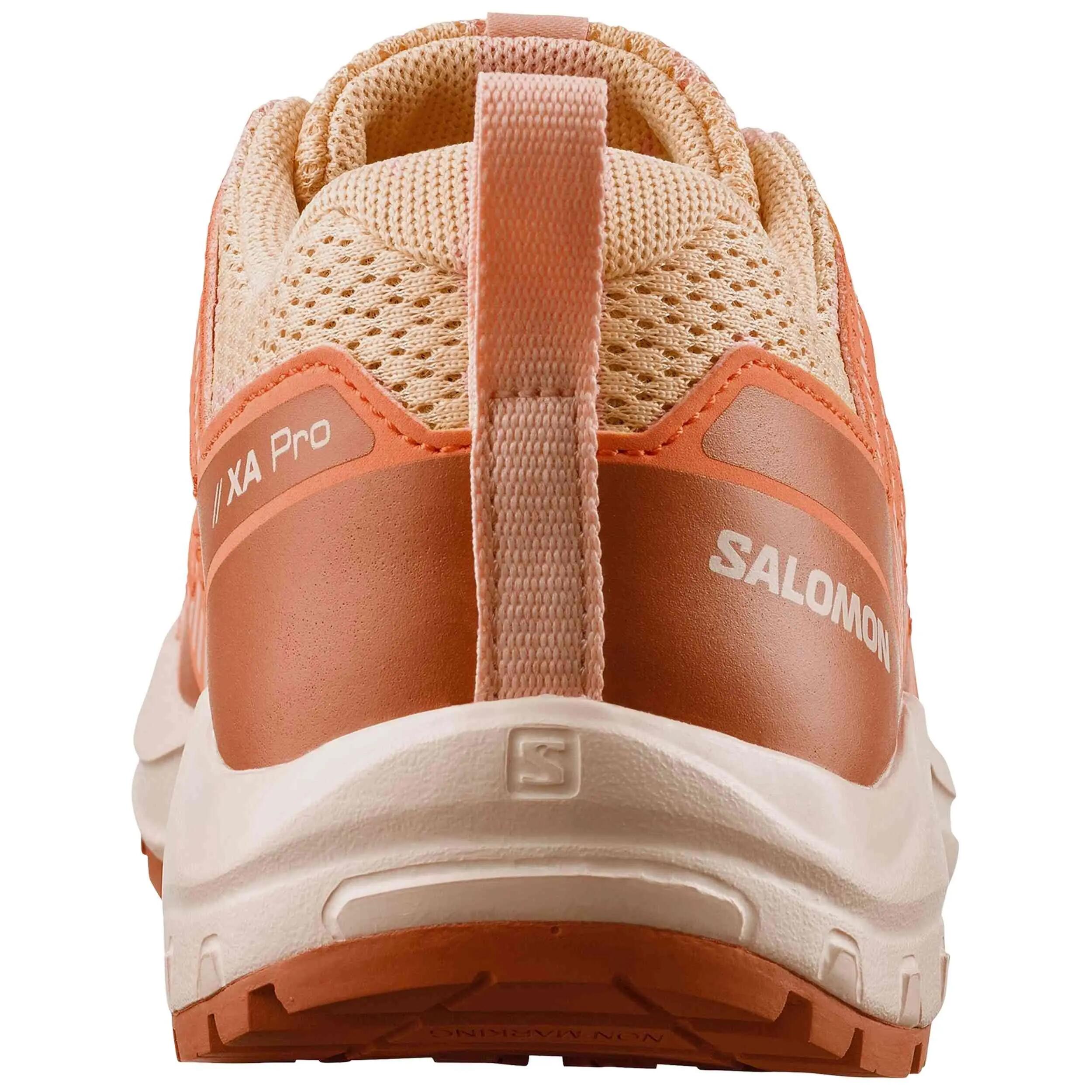Wandelschoenen Salomon model XA Pro "Almond Cream/Nectarine/ voor unisex jongens 4/5