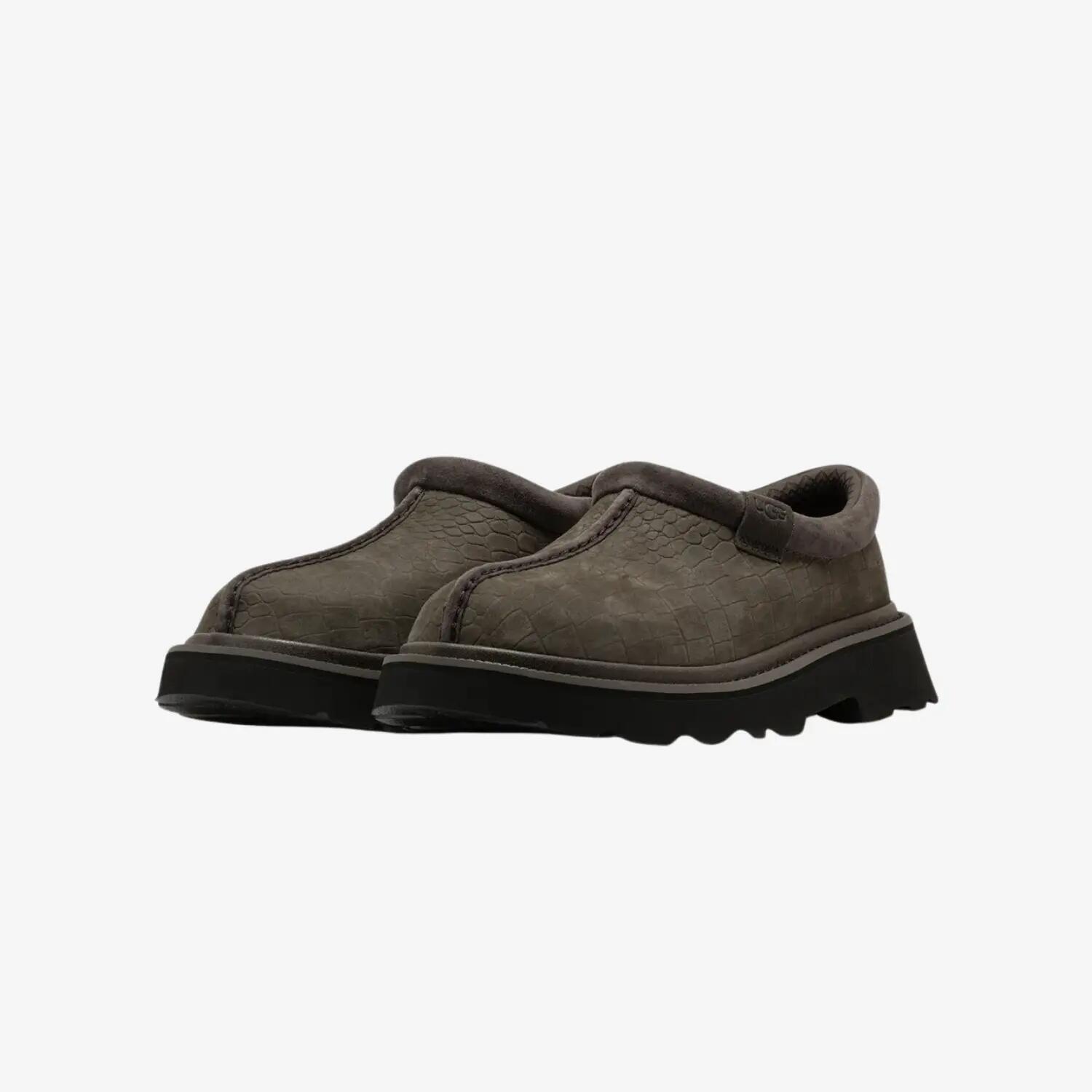 UGG Tasman Lug Embossed Slip-On - Fum dens 2/4
