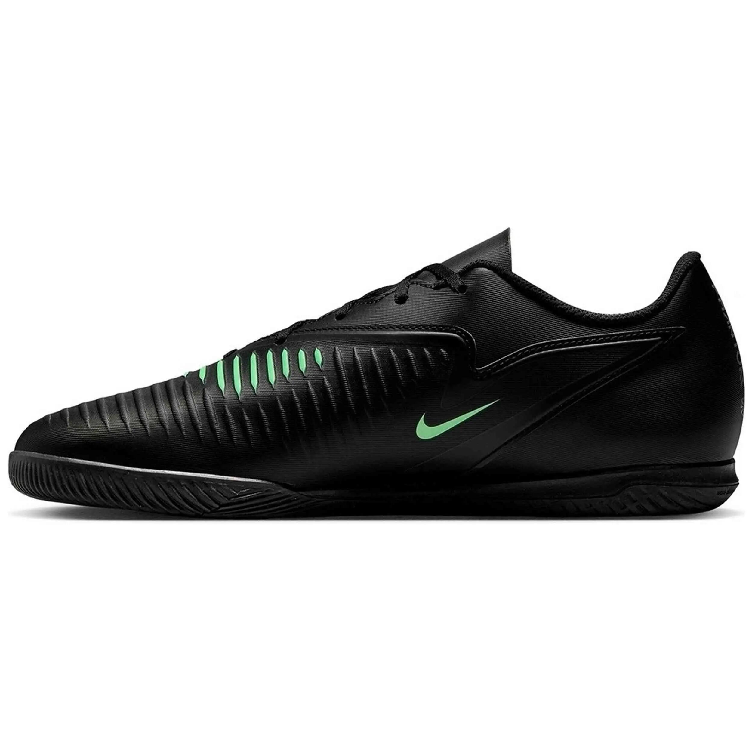Zapatillas Nike modelo Phantom 6 Low Club "Black/Green" para hombre 3/5