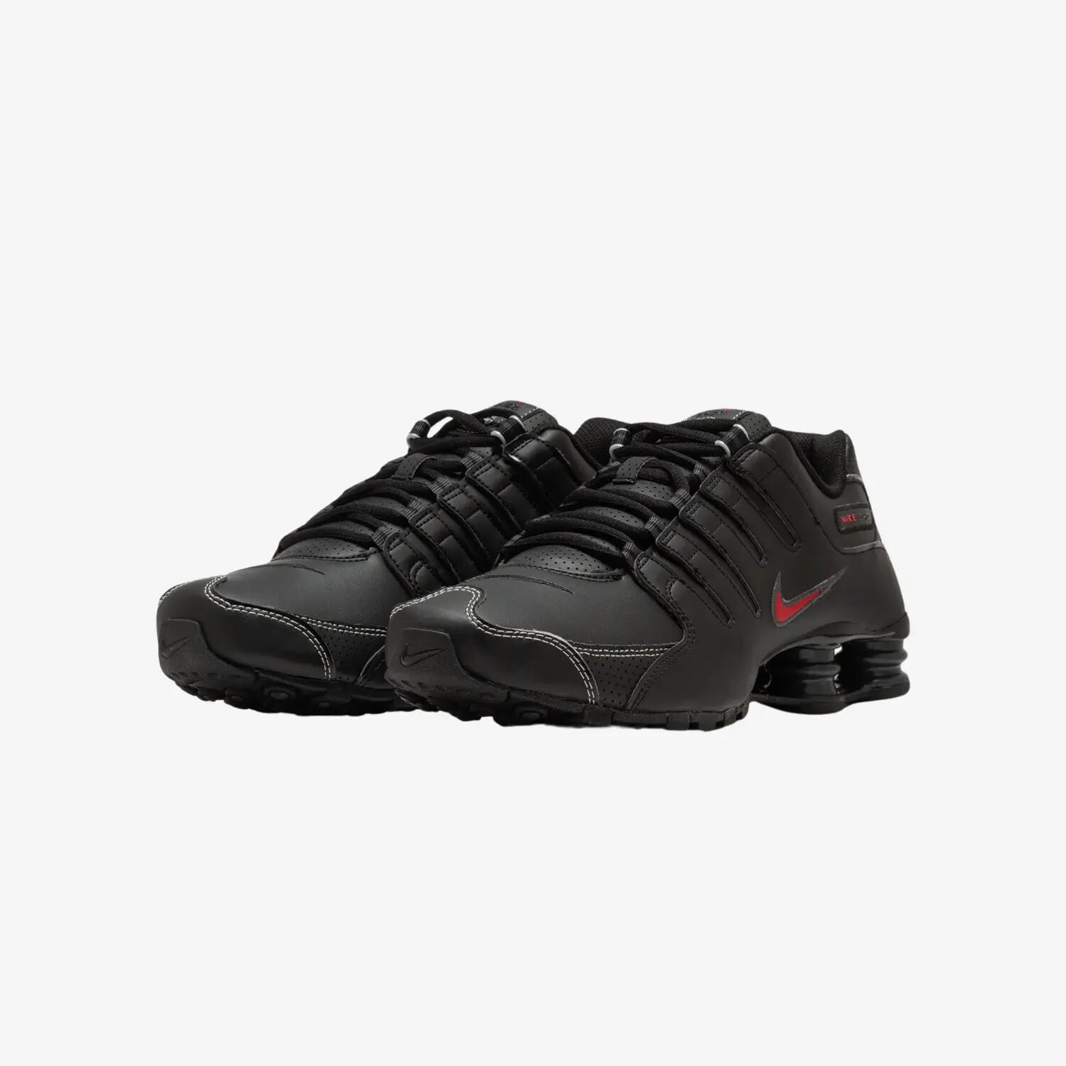 Nike Shox NZ pantofi sport bărbați negri cu detalii roșu intens 2/3
