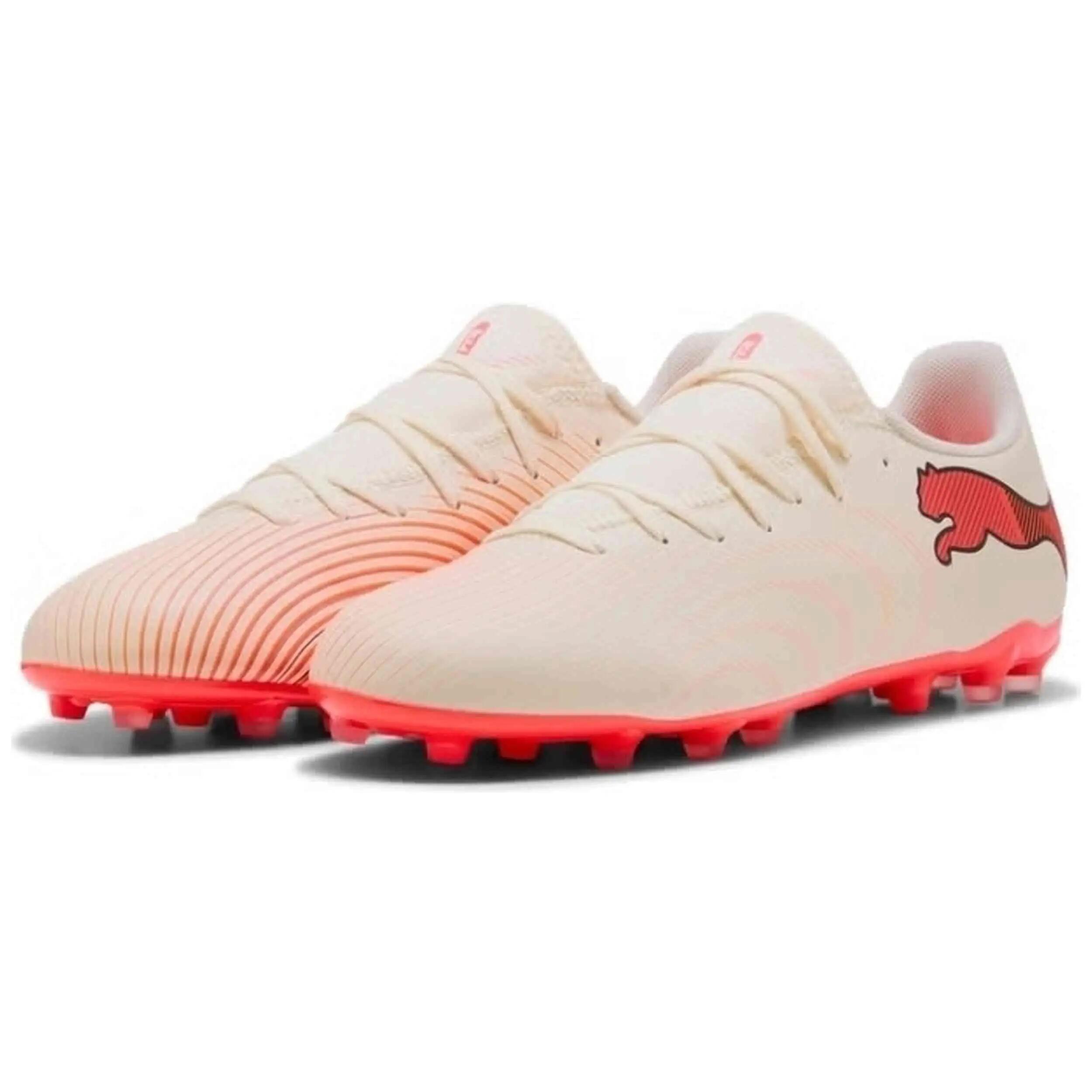 Botas de futbol Puma modelo Future 9 Play FG/AG para unisex 3/4