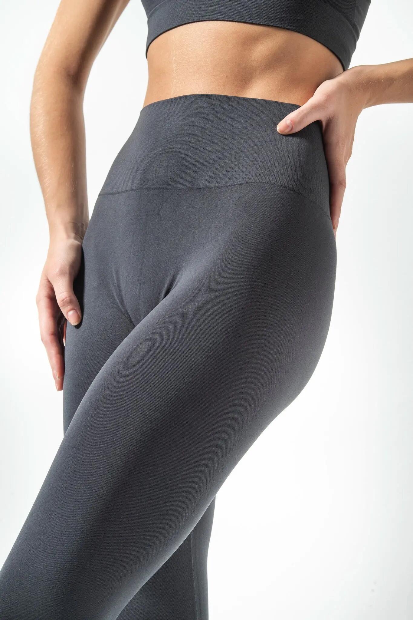 Dámské tvarující legíny s vysokým pasem Omm Yoga od Risalti 4/4