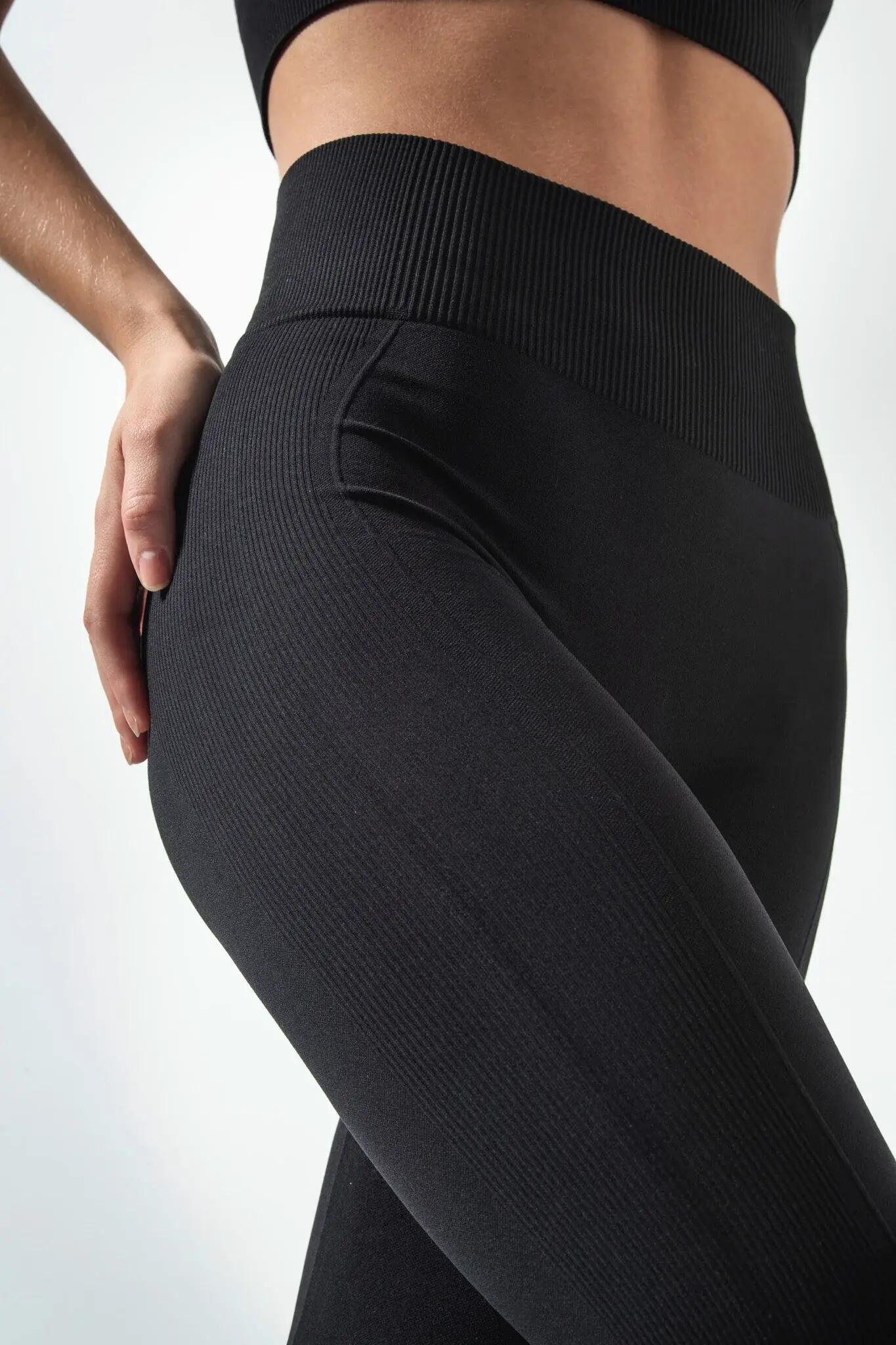 Dámské legíny Omm Yoga s vysokým pasem od Risalti Ilena 3/4