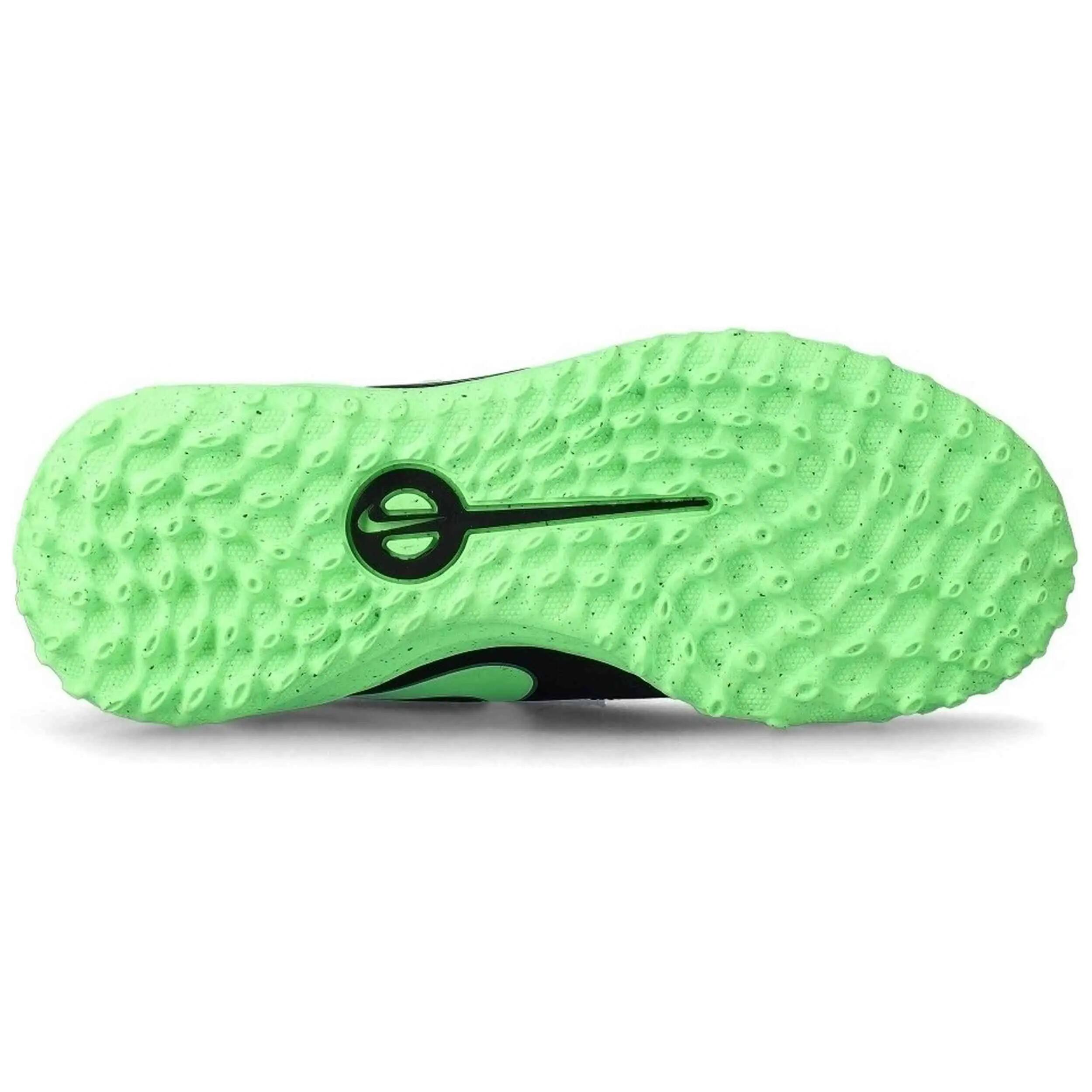 Sapatilhas Nike modelo Jr Tiempo Maestro Club para unissex 4/5