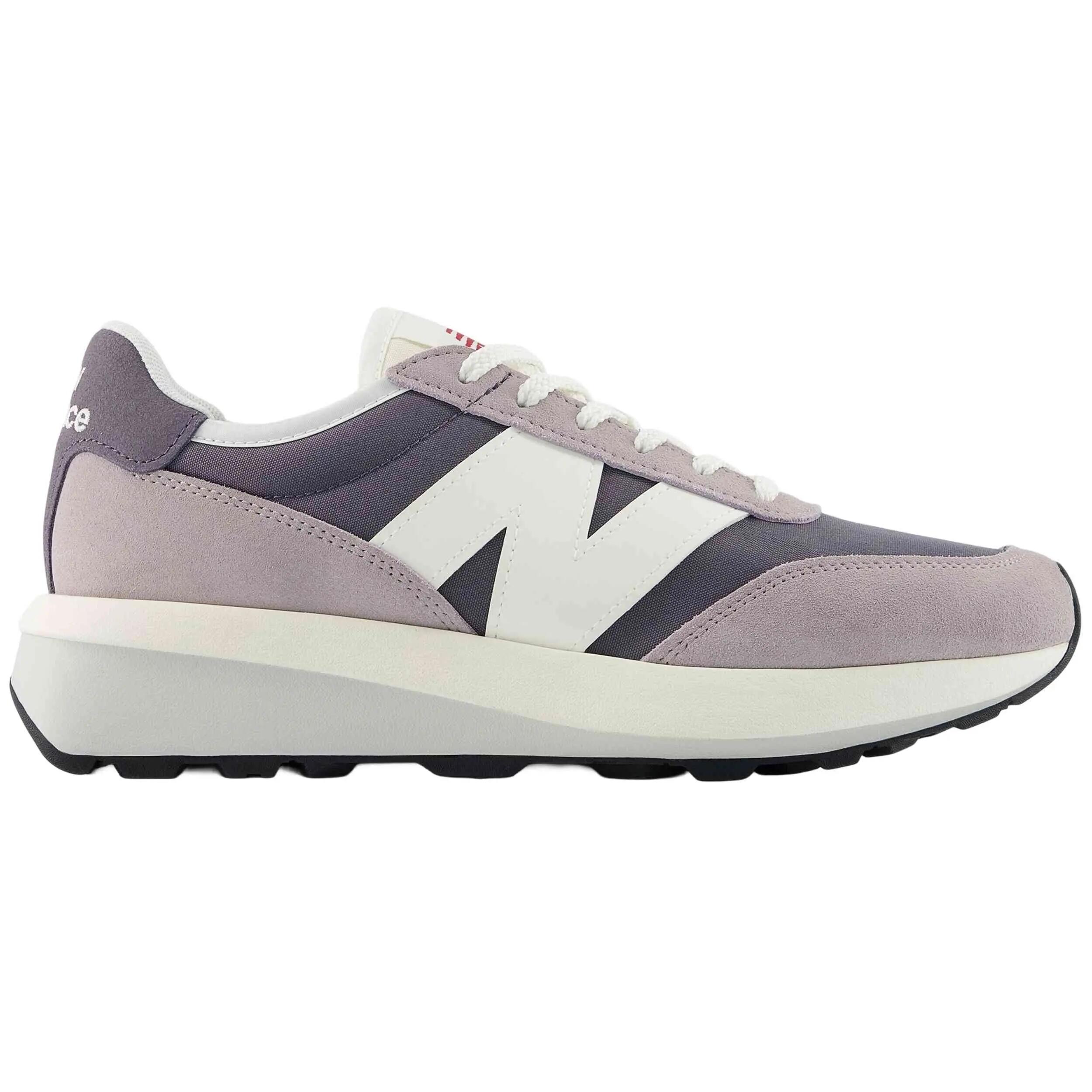 NEW BALANCE picture
