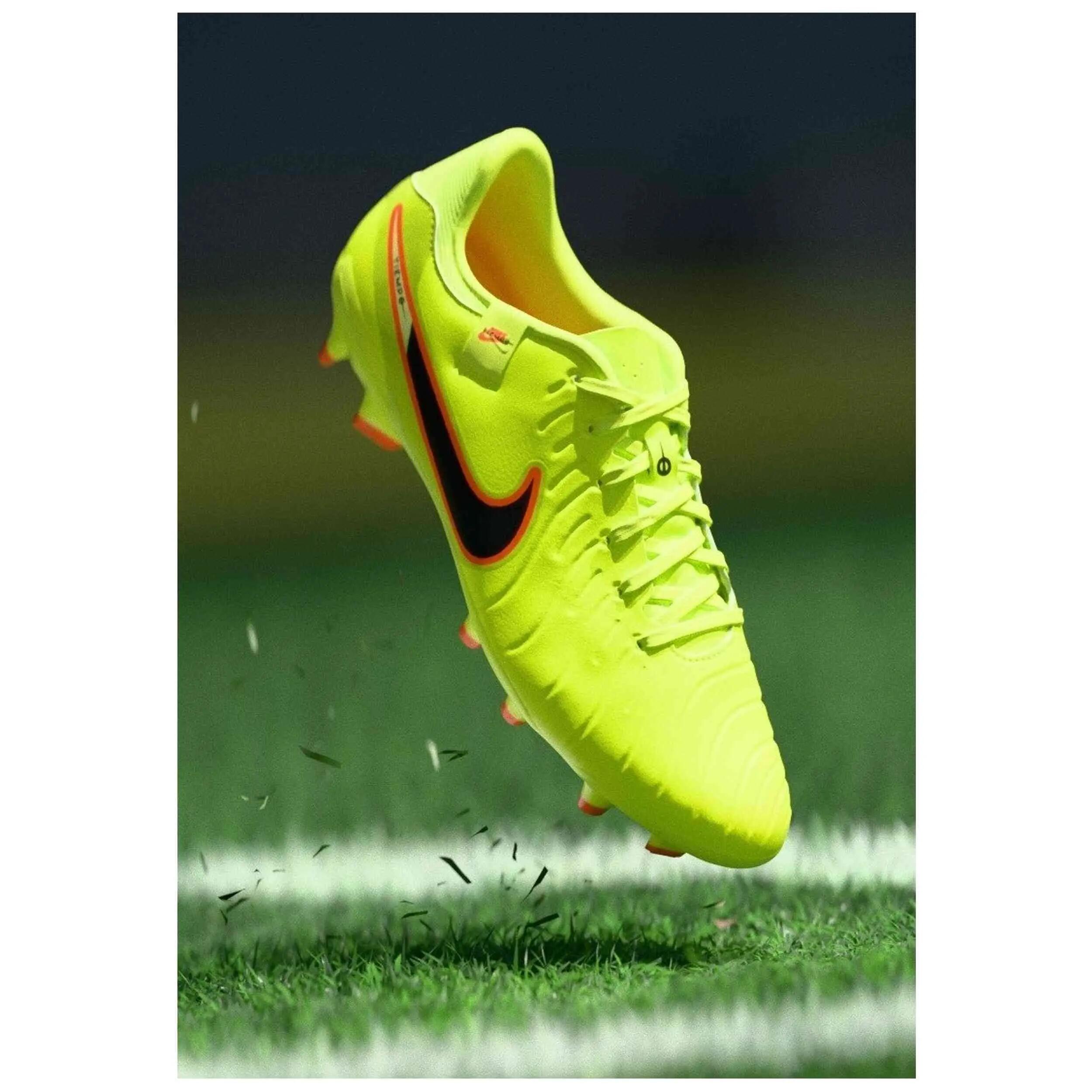 Scarpe da calcio Nike modello DV4337-701 per uomini 4/4