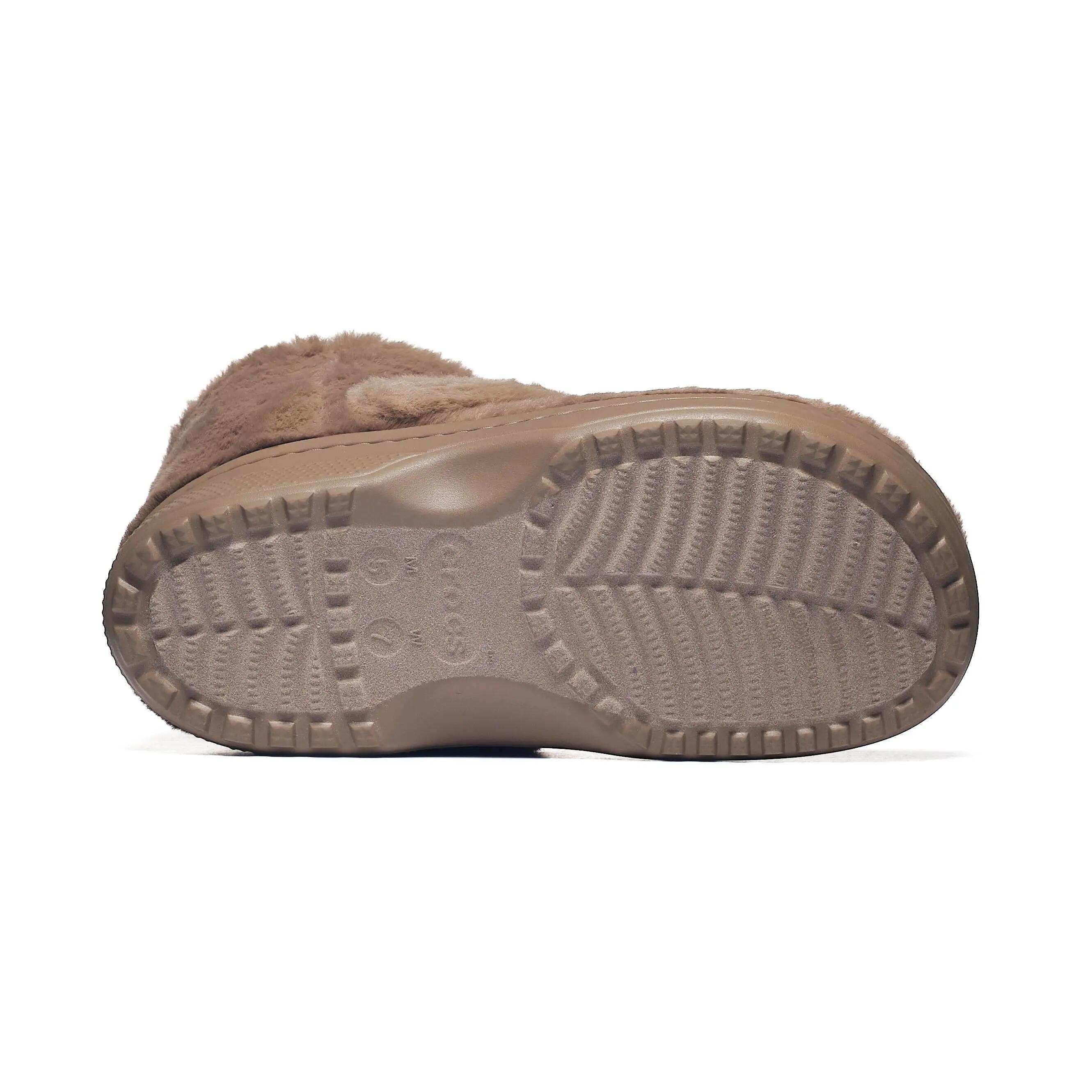 Kapcie Crocs CLASSIC UNFURGETTABLE BOOT 211743-2EY 5/6