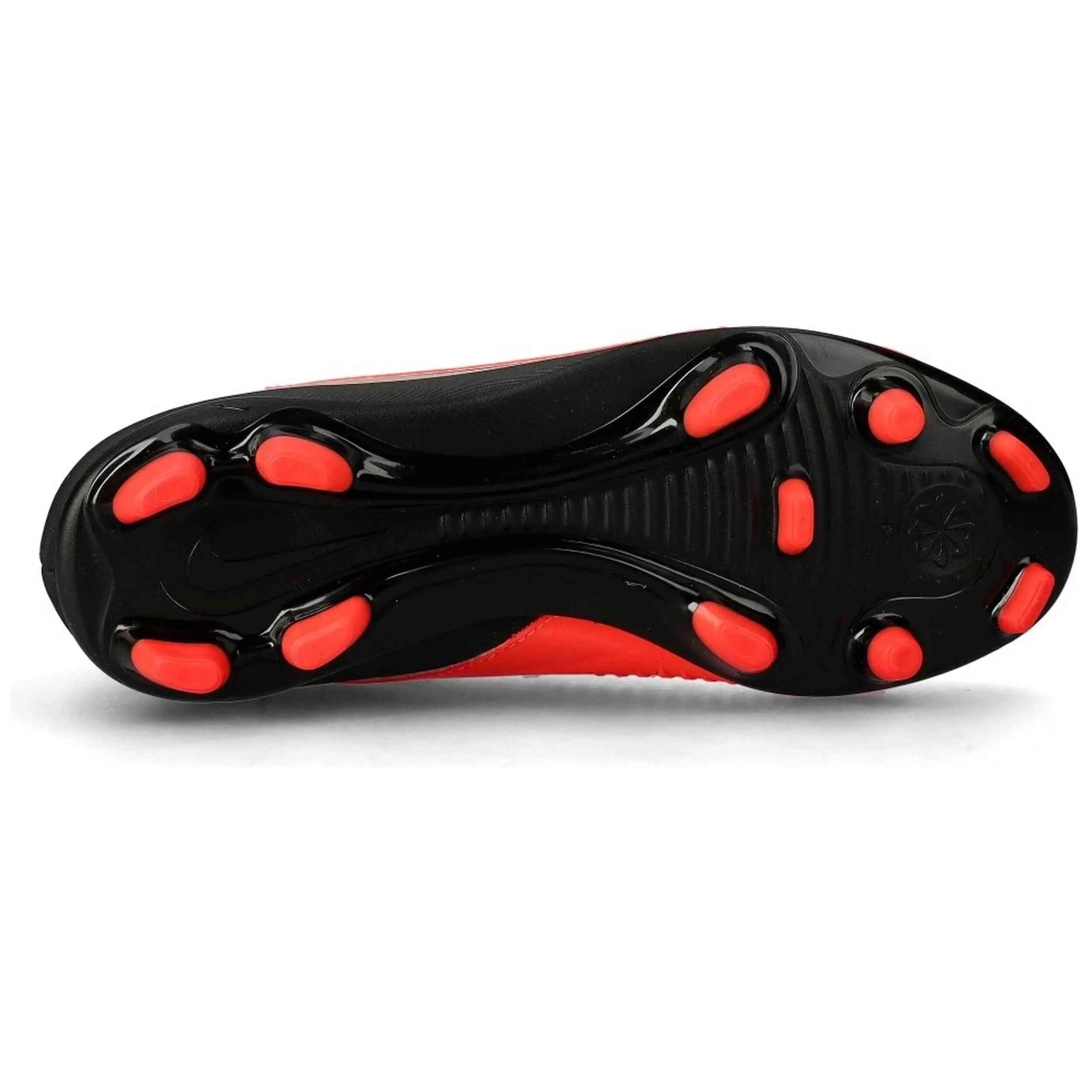 Sapatilhas Nike modelo Phantom 6 Club para crianças unissex 4/5