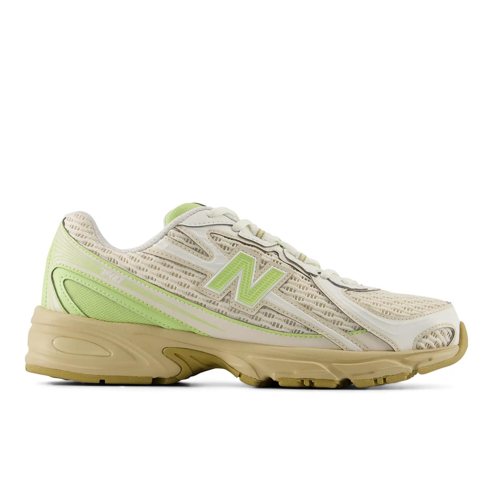 NEW BALANCE picture