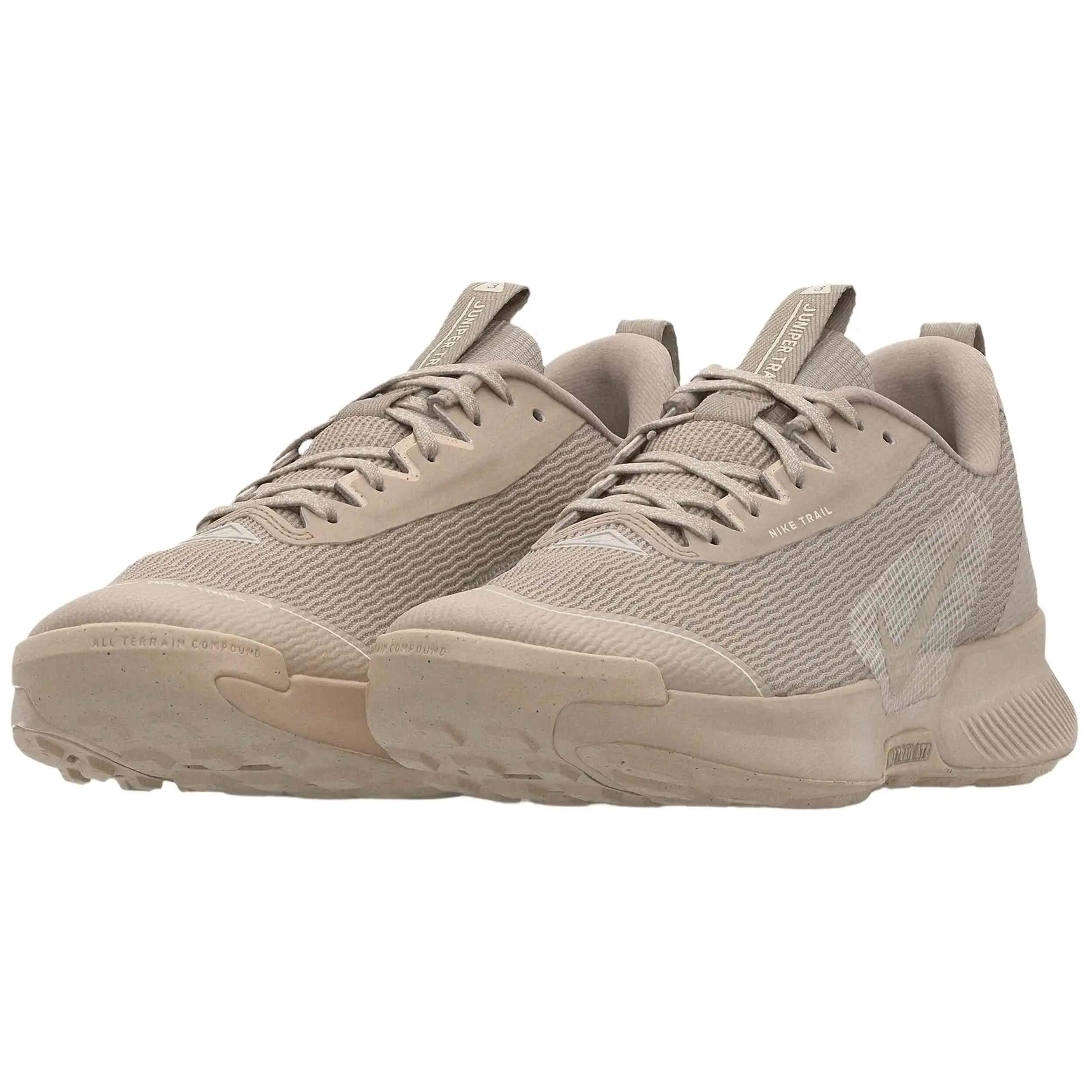 Tênis de corrida Nike modelo Juniper Trail para mulheres 3/4