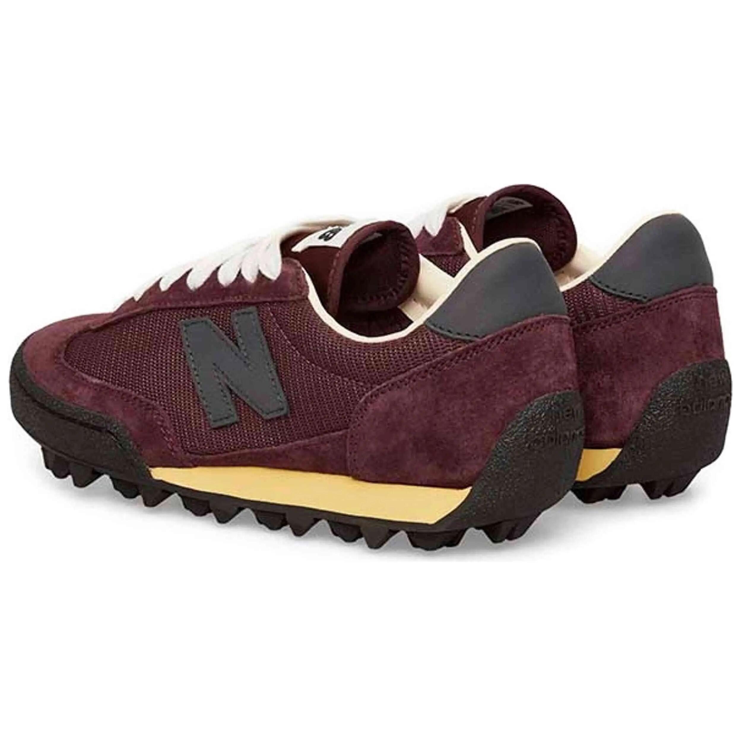 Zapatillas New Balance modelo UGTR48S para mujer 4/5