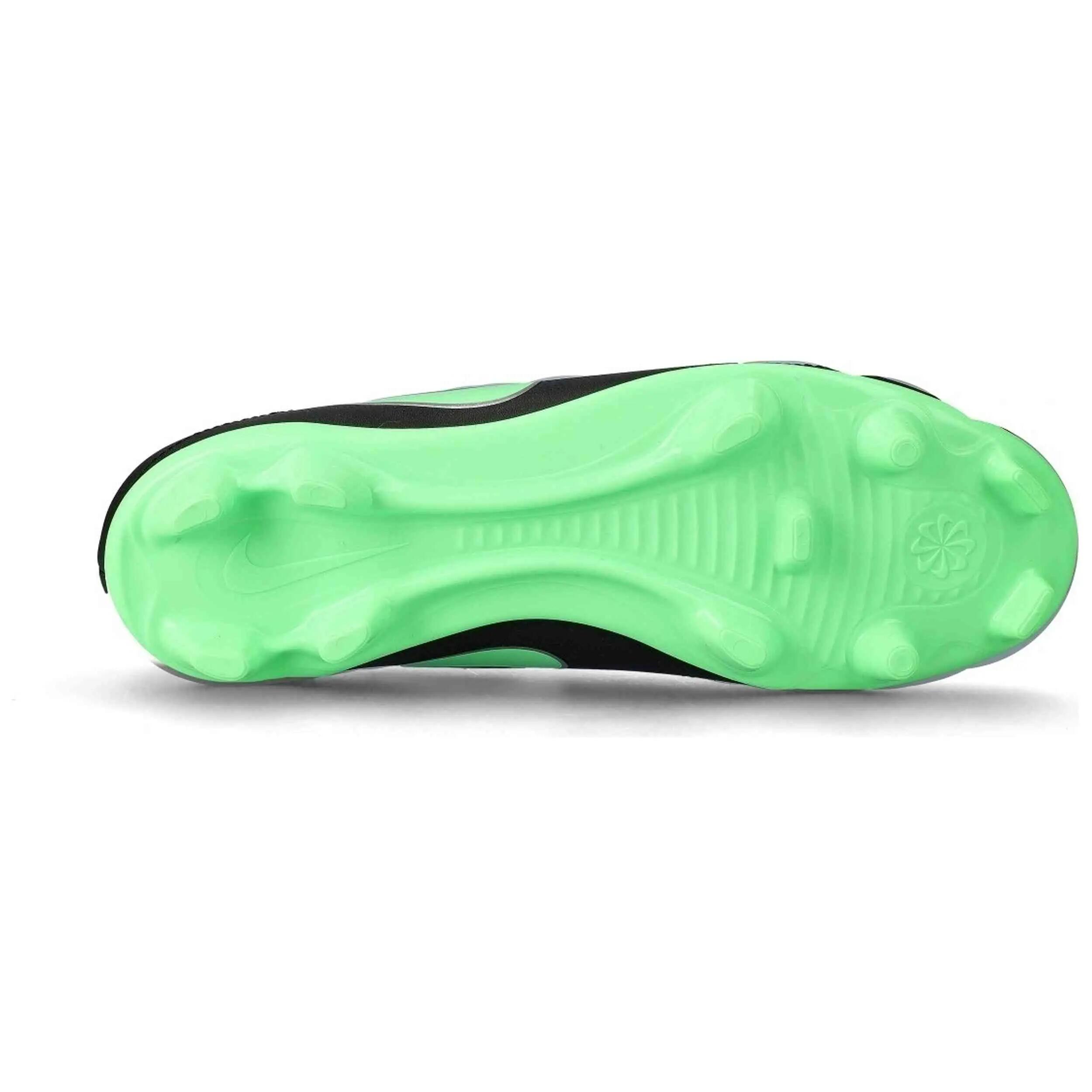 Botas de futbol Nike modelo IB1602-001 para hombre 4/5