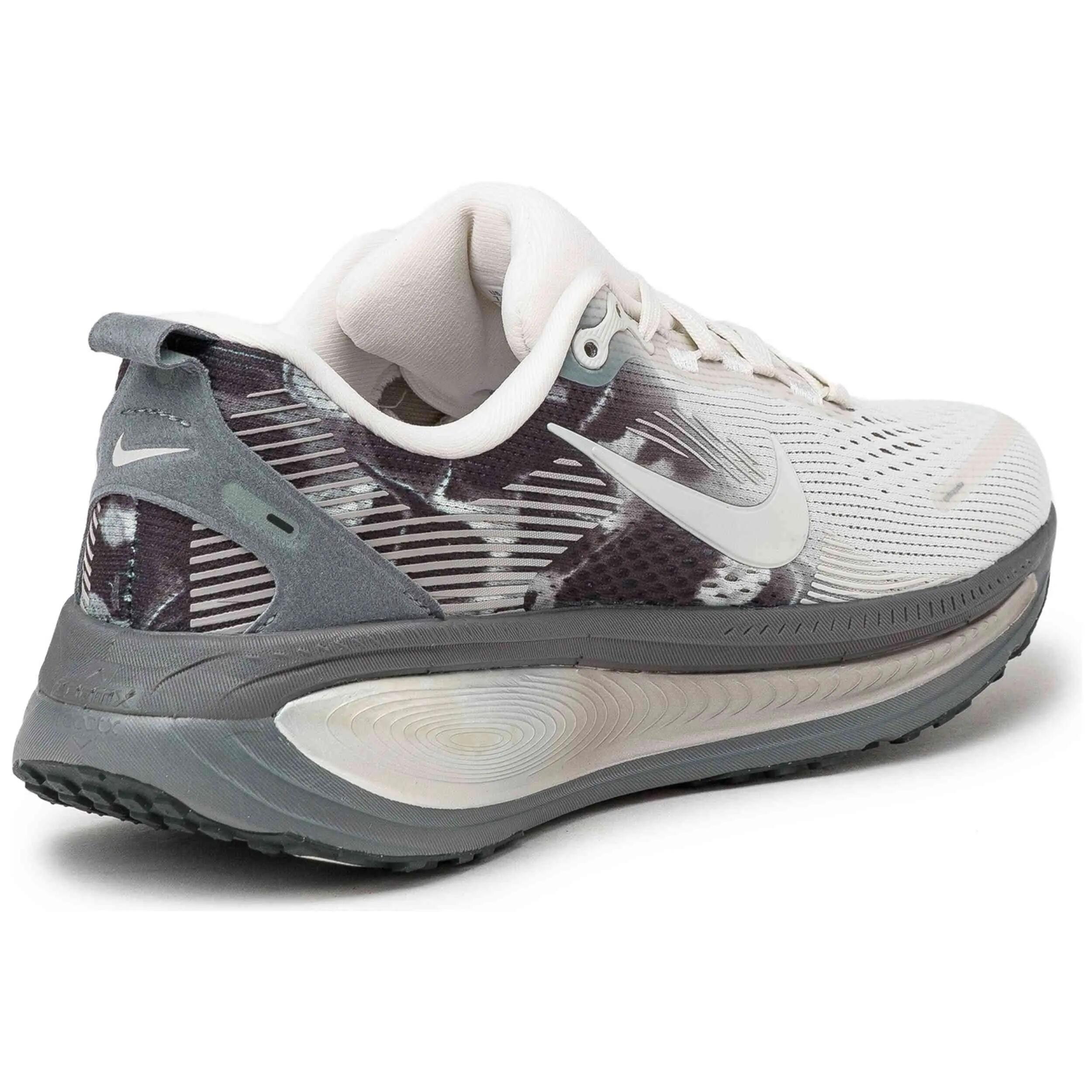 Laufschuhe Nike Modell Vomero 18 SE für frauen 3/3