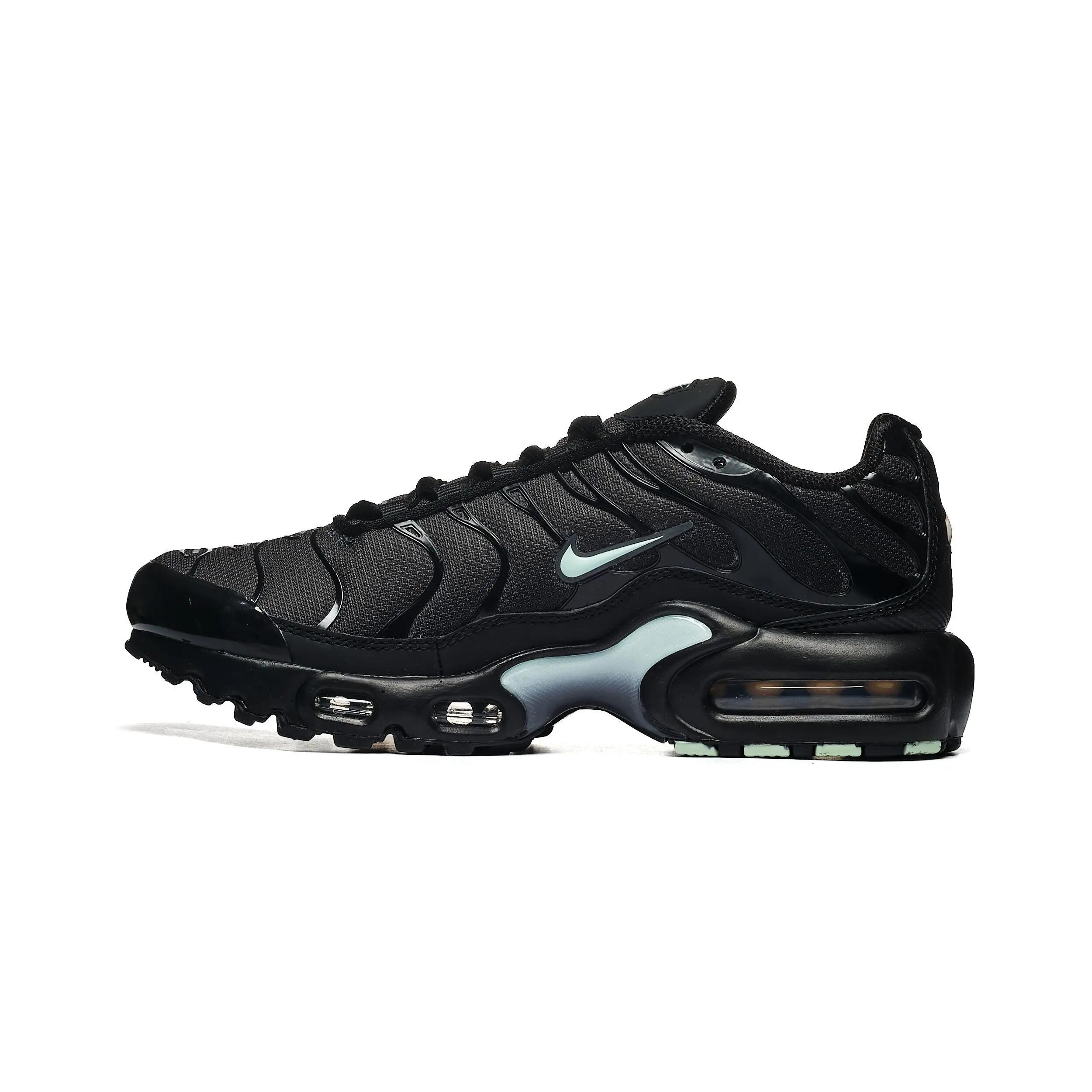 Dziecięce sneakersy Nike AIR MAX PLUS GS MTDH IF6169-010 3/6