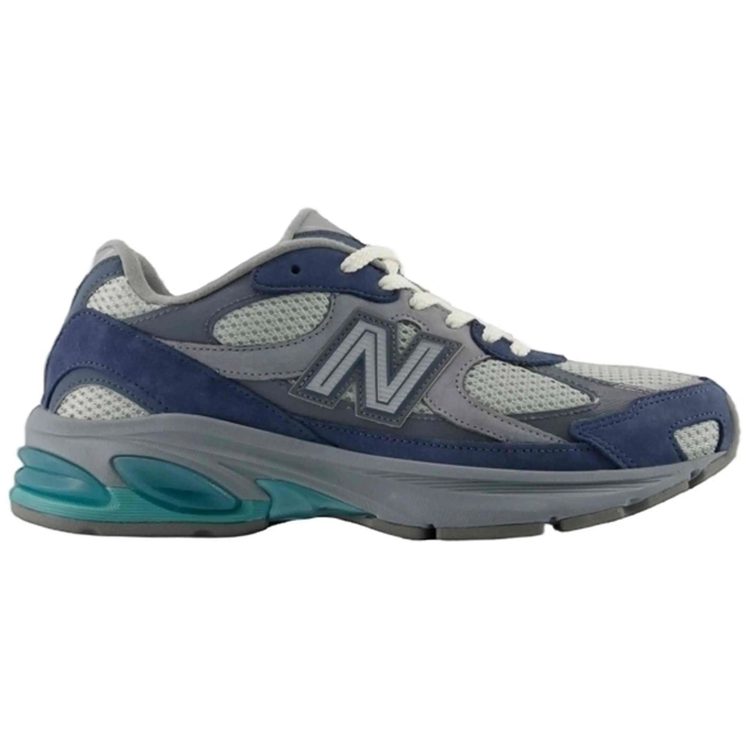 NEW BALANCE picture