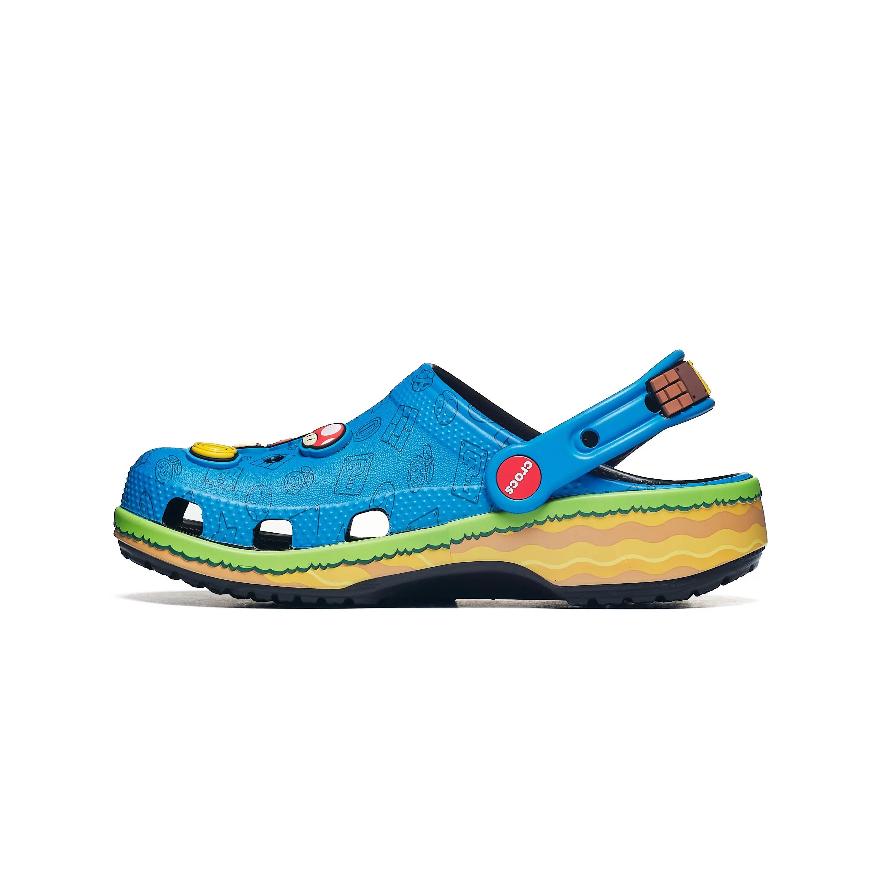 Dziecięce chodaki Crocs CLASSIC SUPER MARIO CORE CLOG K 212139 3/6