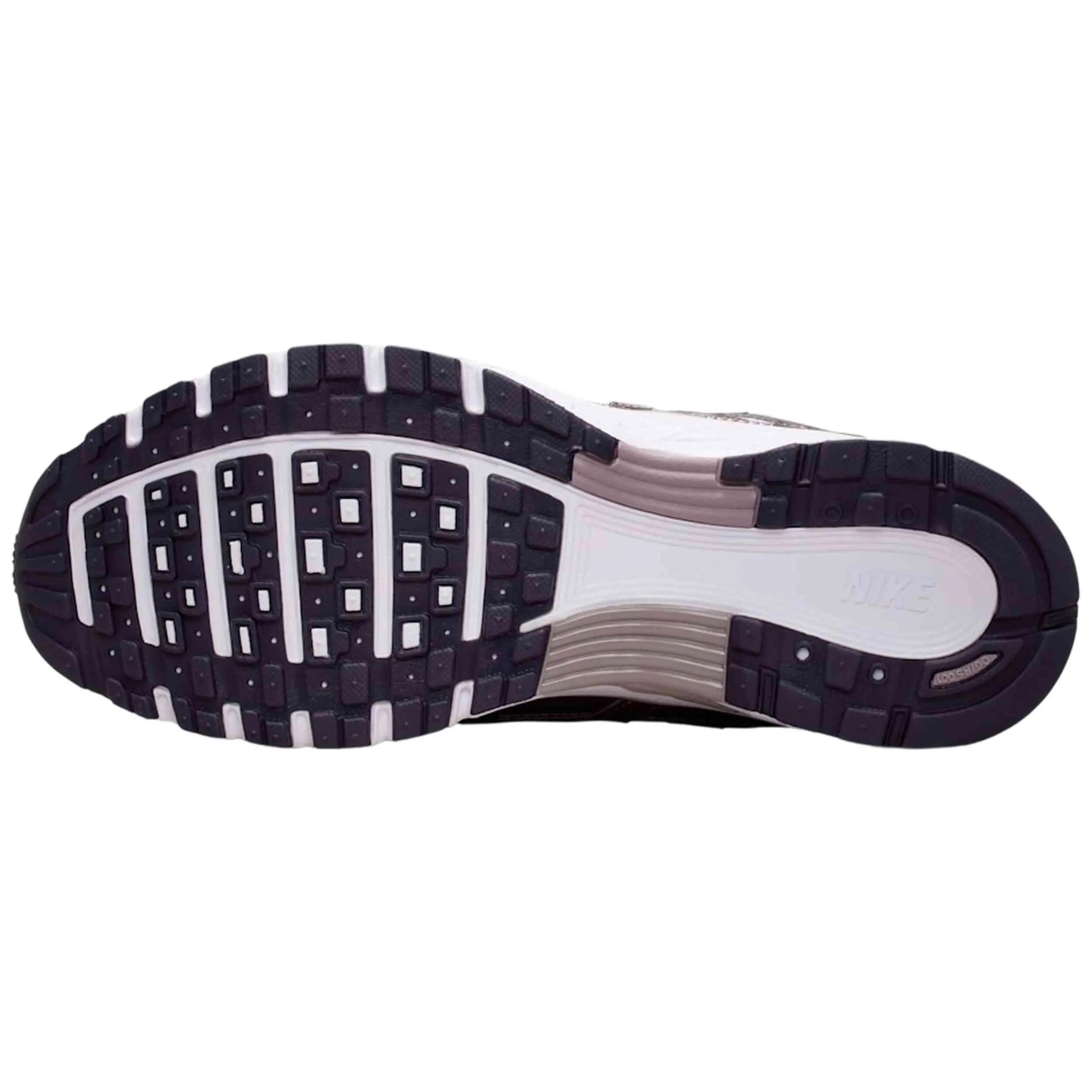 Schoen Nike model P-6000 voor mannen 5/5