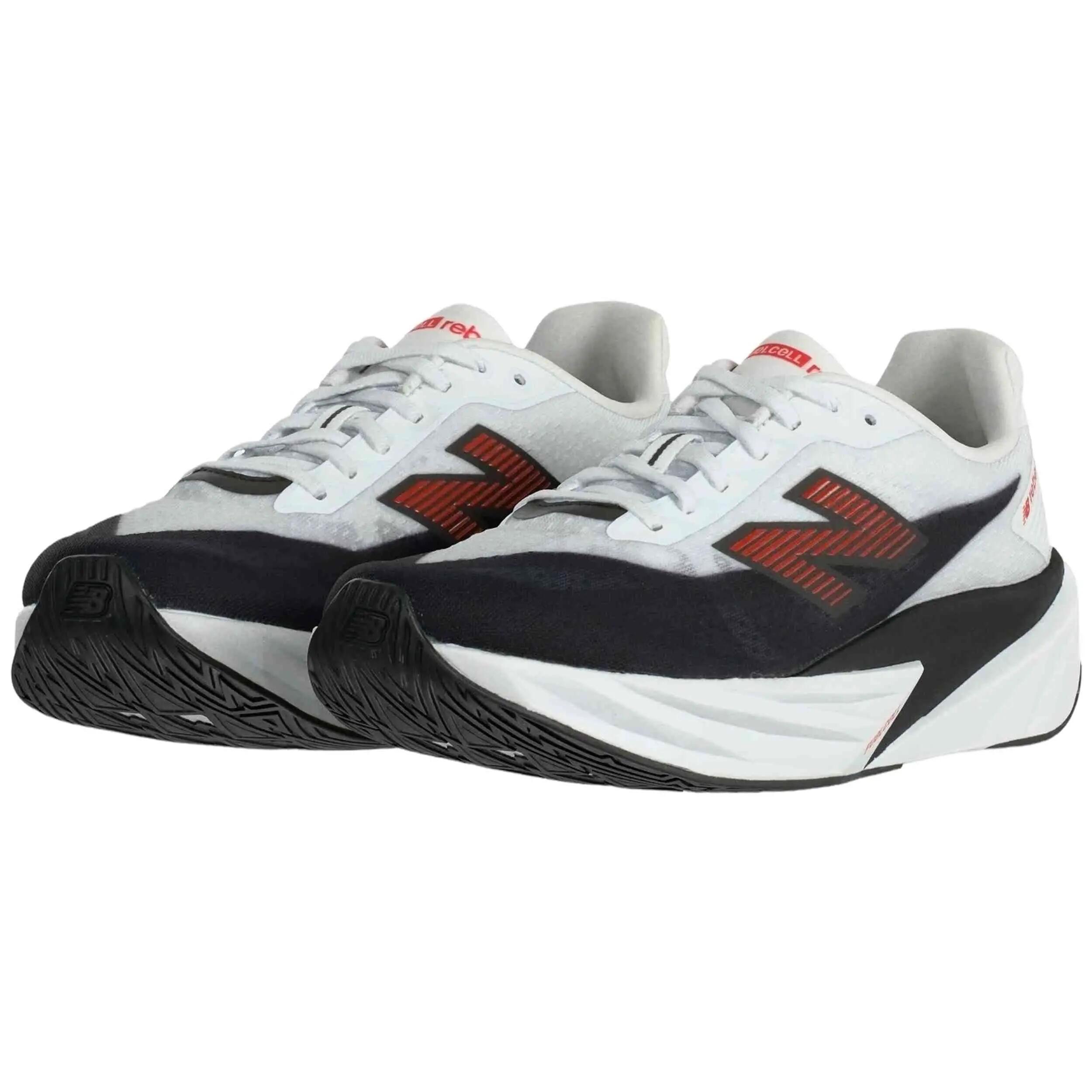 Zapatillas New Balance modelo MFCX93C para hombre 3/4