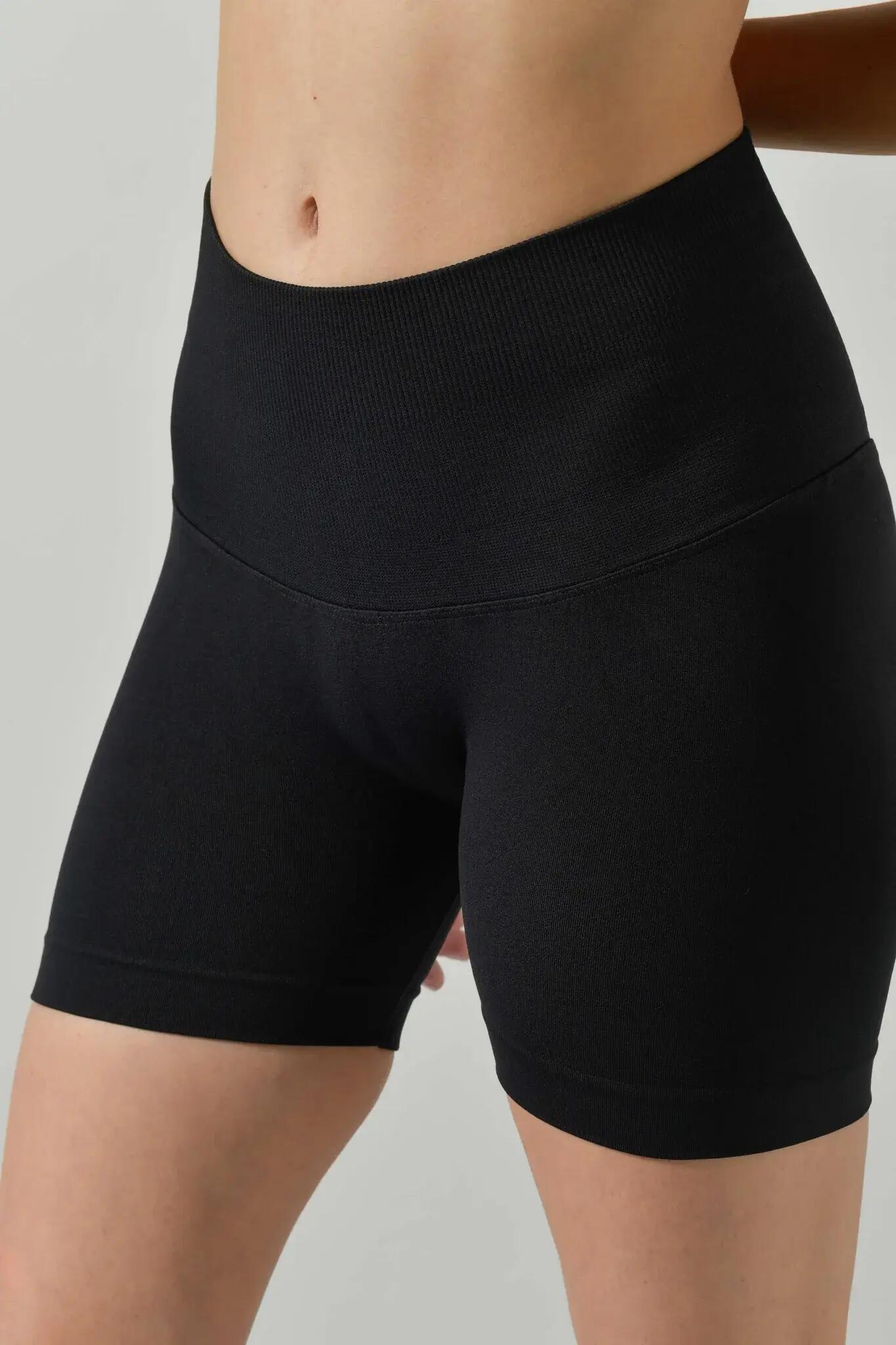 Dámské legíny Omm Yoga by Risalti Sculpt s vysokým pasem a push-up vzorem 3/4