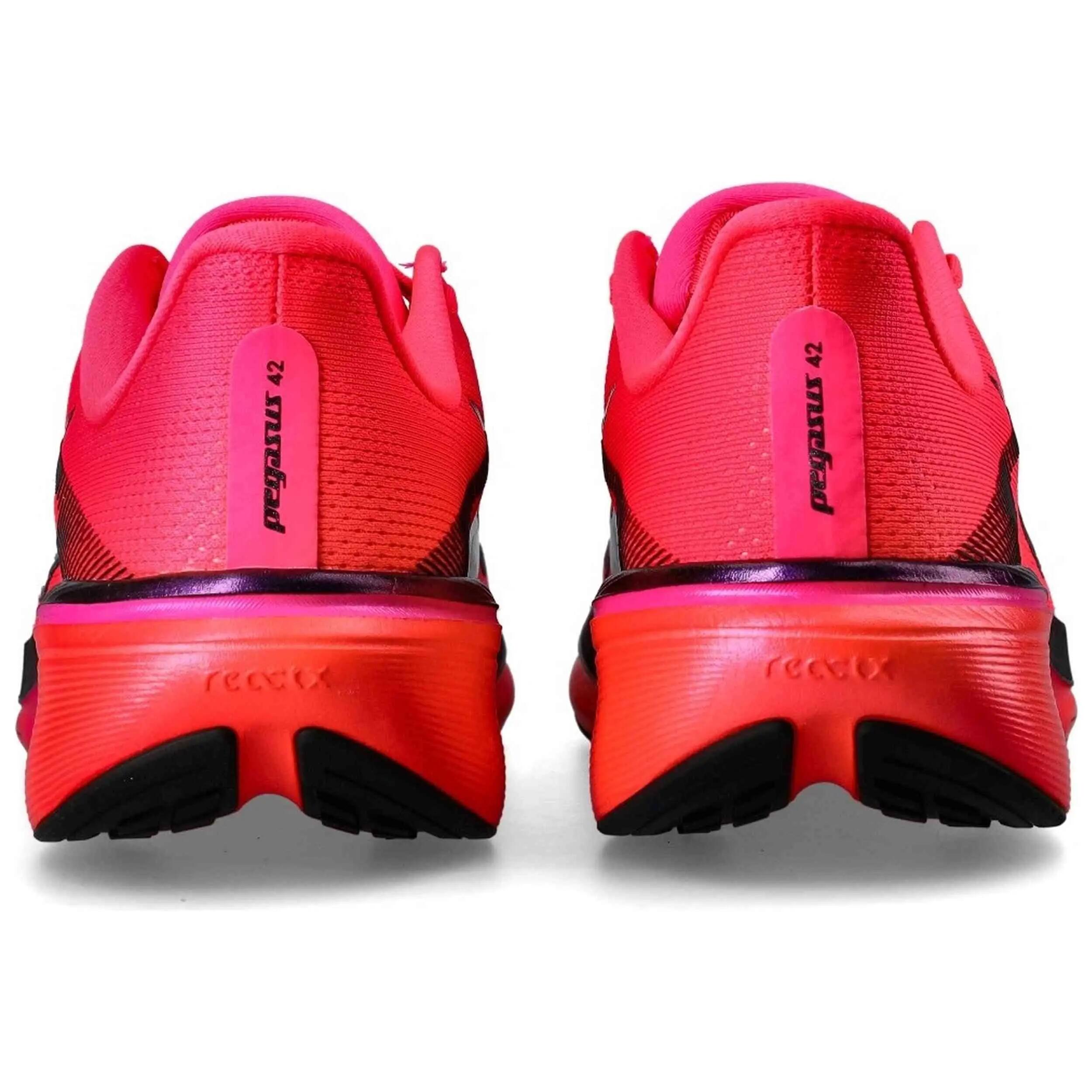 Scarpe Nike modello ZoomX Vaporfly Next% 3 per unisex 5/5