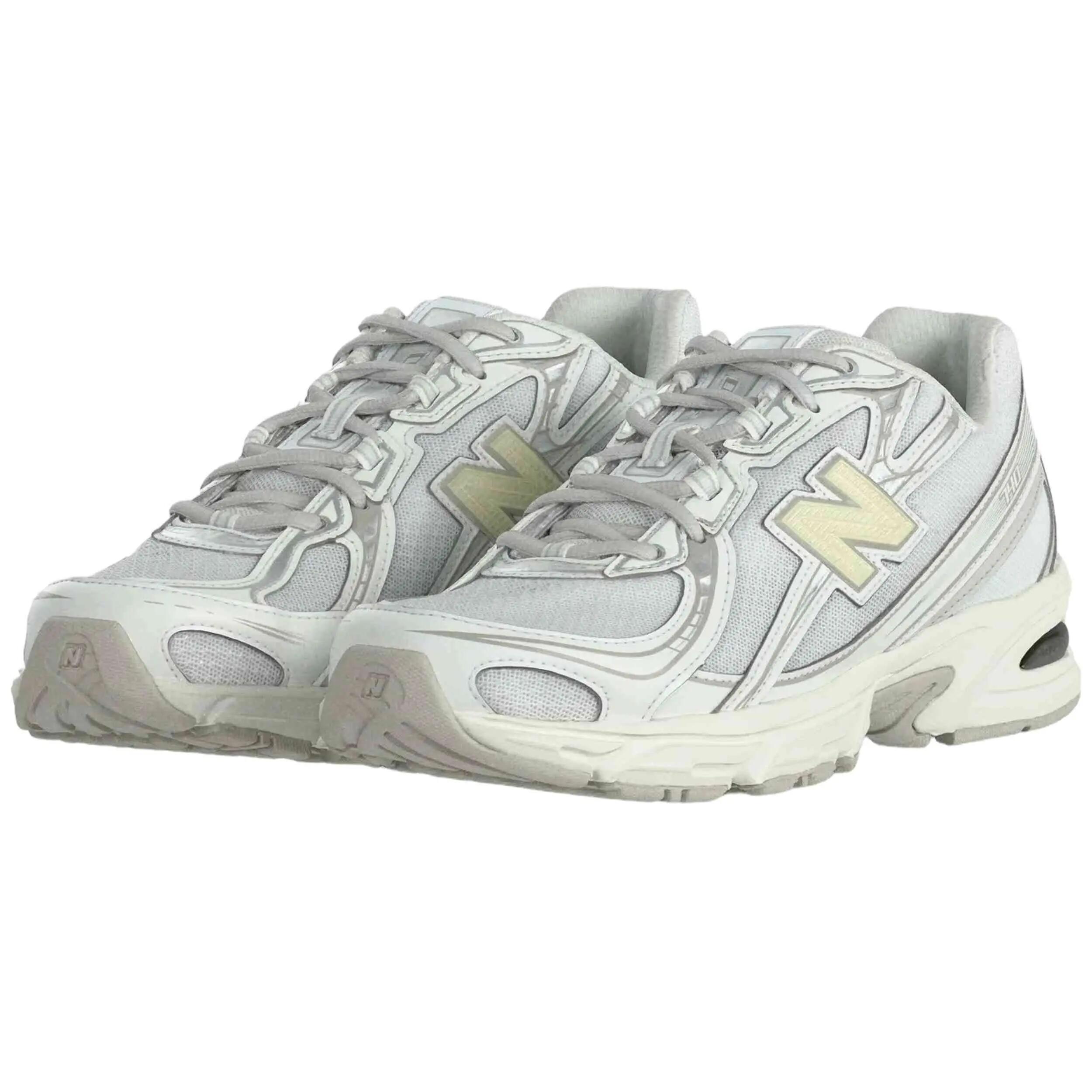 Turnschuhe New Balance Modell 740 für unisex 2/3