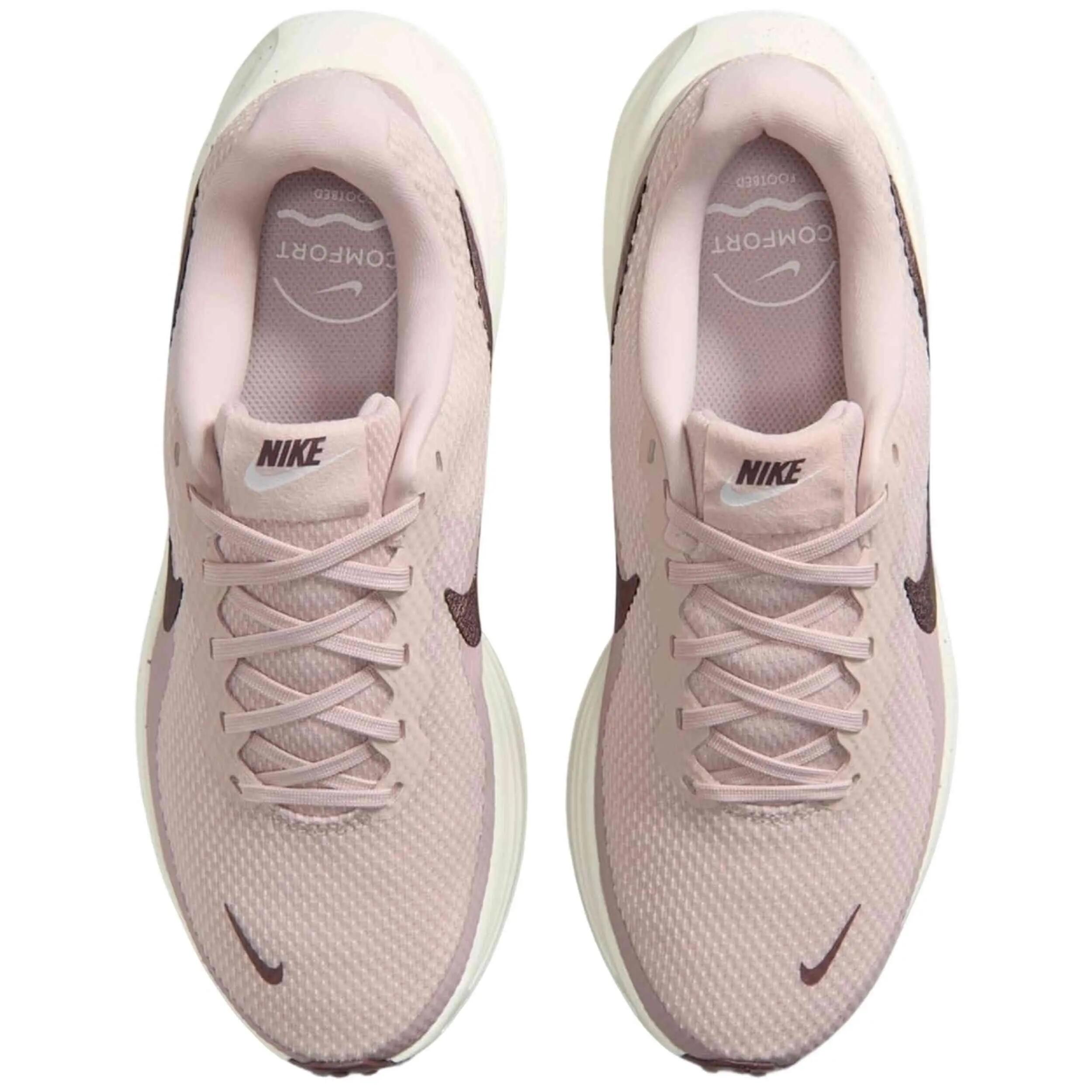 Scarpe da running Nike modello Nike Revolution 8 SE per donne 4/5