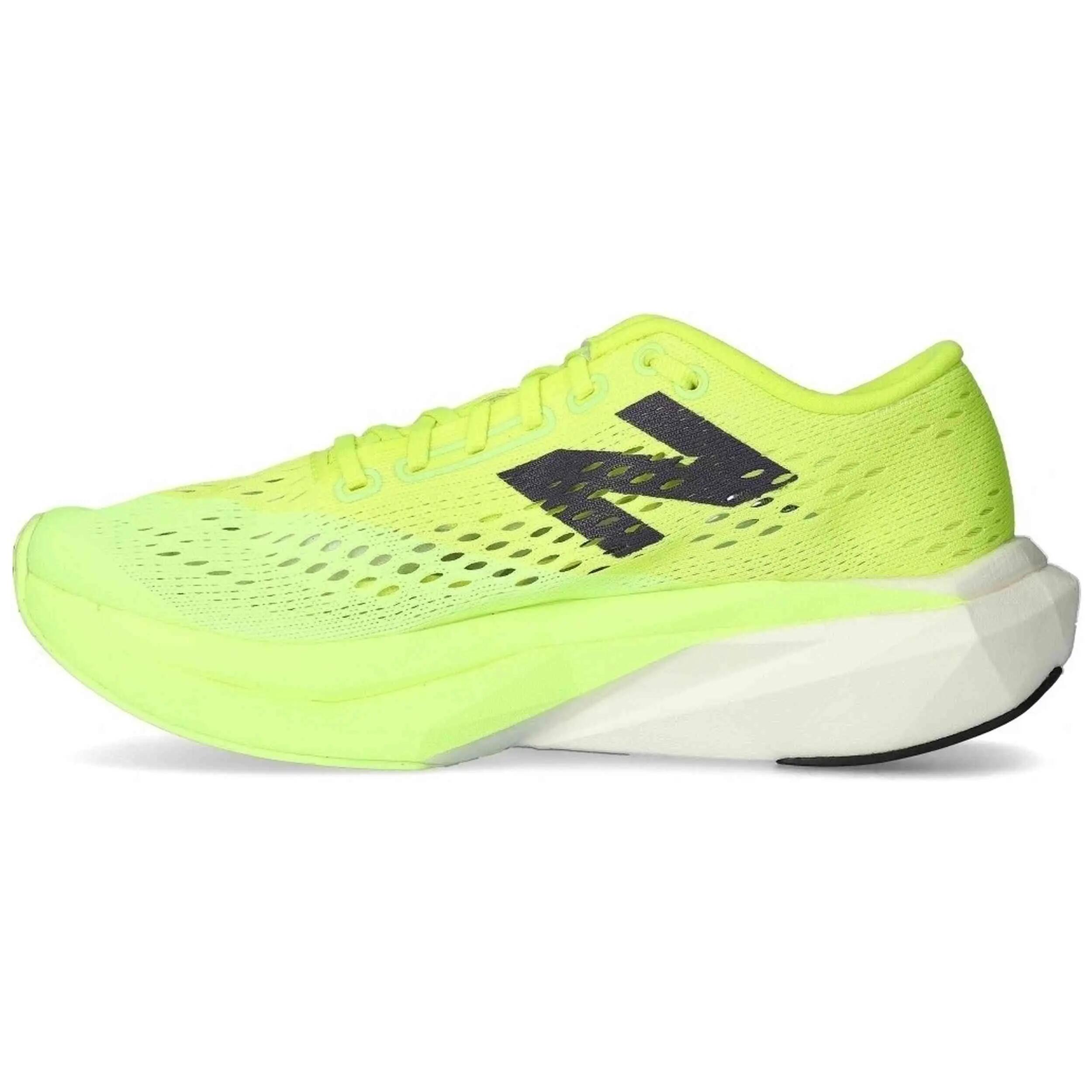 Zapatillas New Balance modelo WFCRR7N1 para mujer 2/5