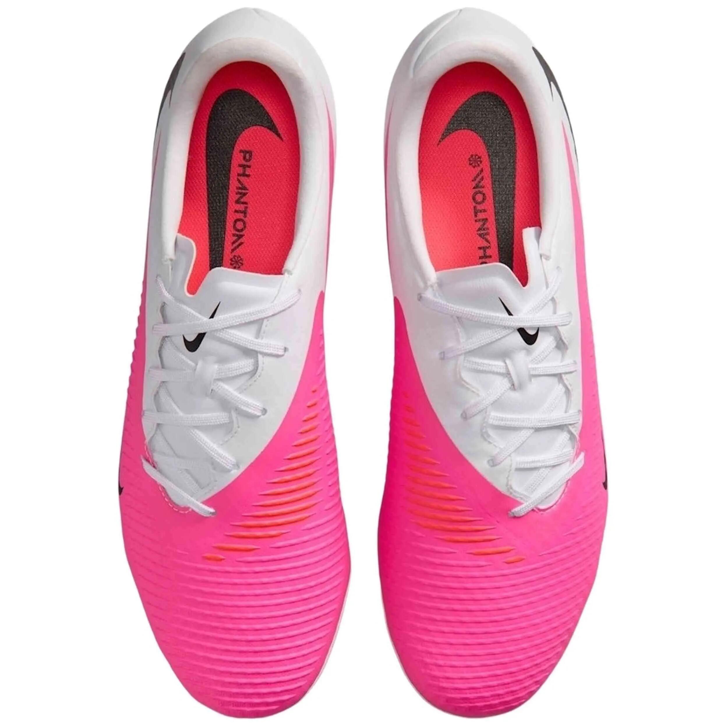 Botas de futbol Nike modelo Phantom GX Academy para hombre 3/5