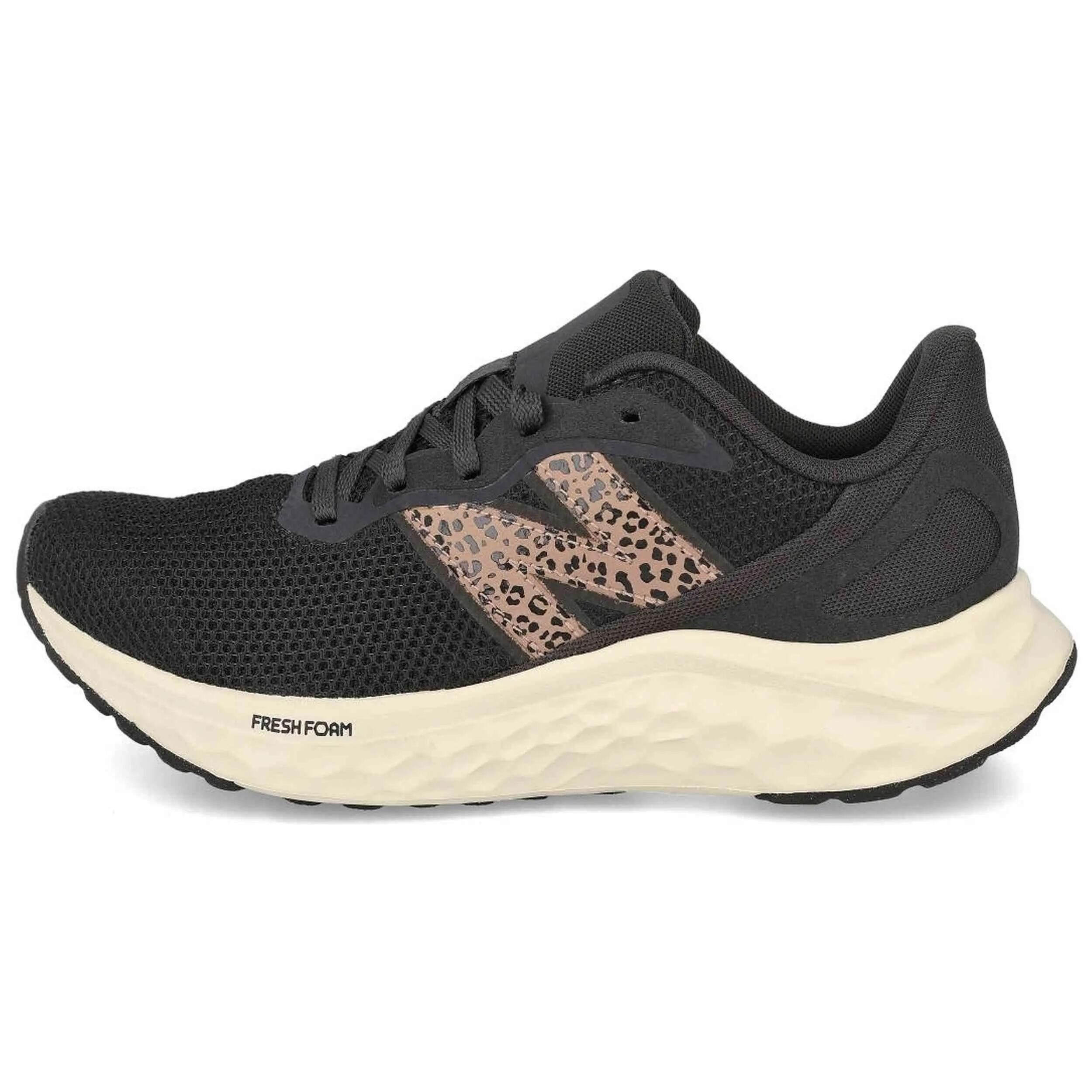 NEW BALANCE picture