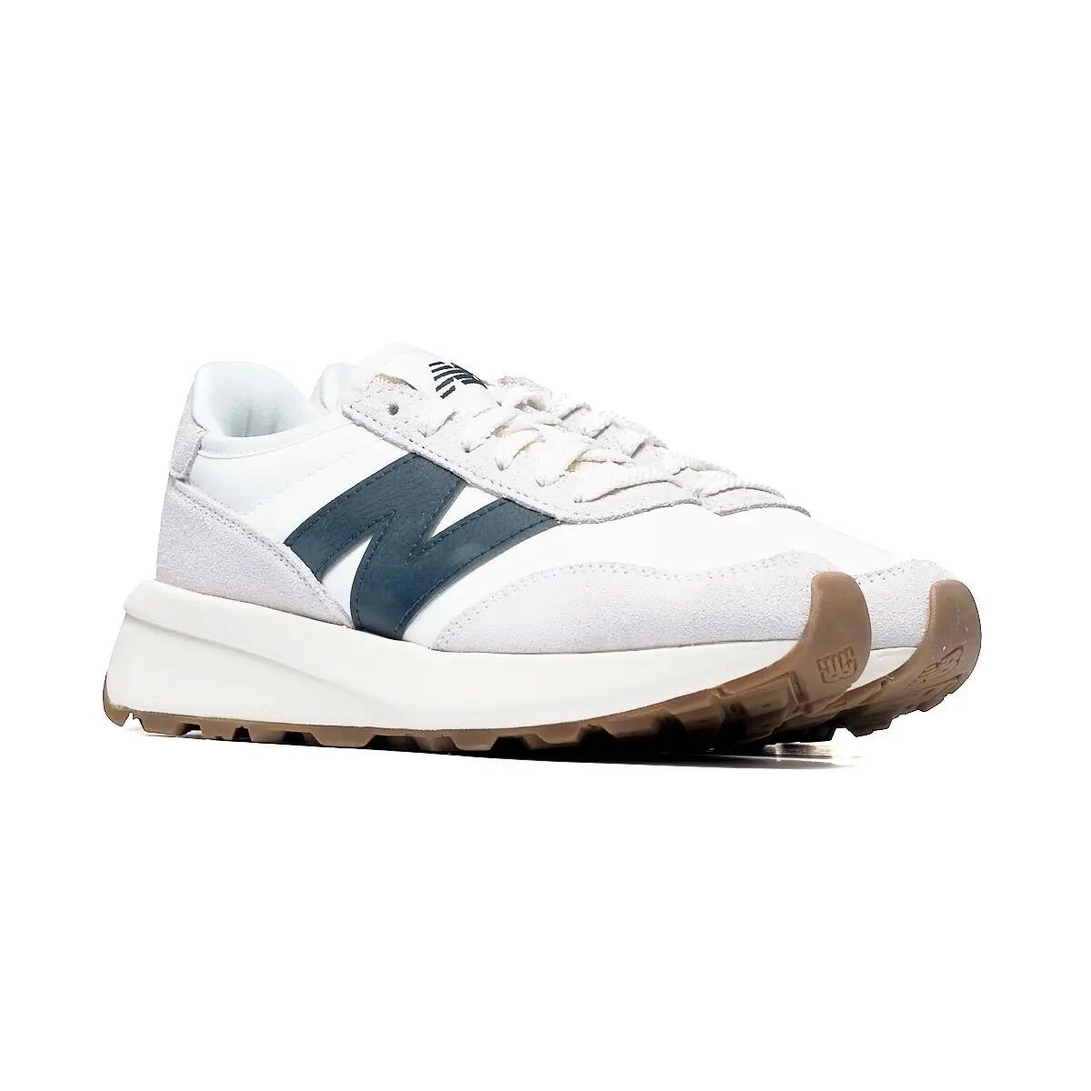 NEW BALANCE picture