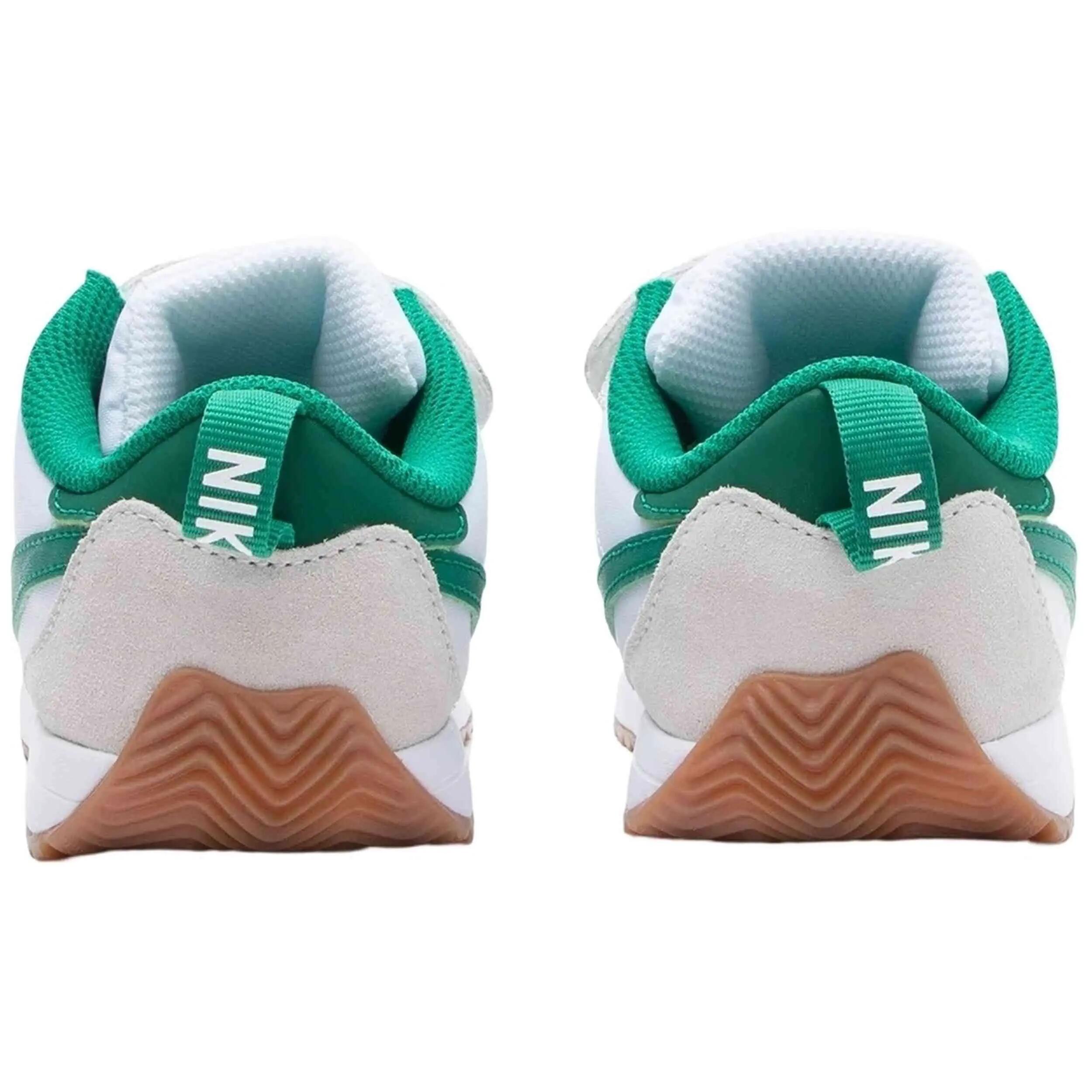 Schoen Nike model IH7397-103 voor unisex jongens 3/5
