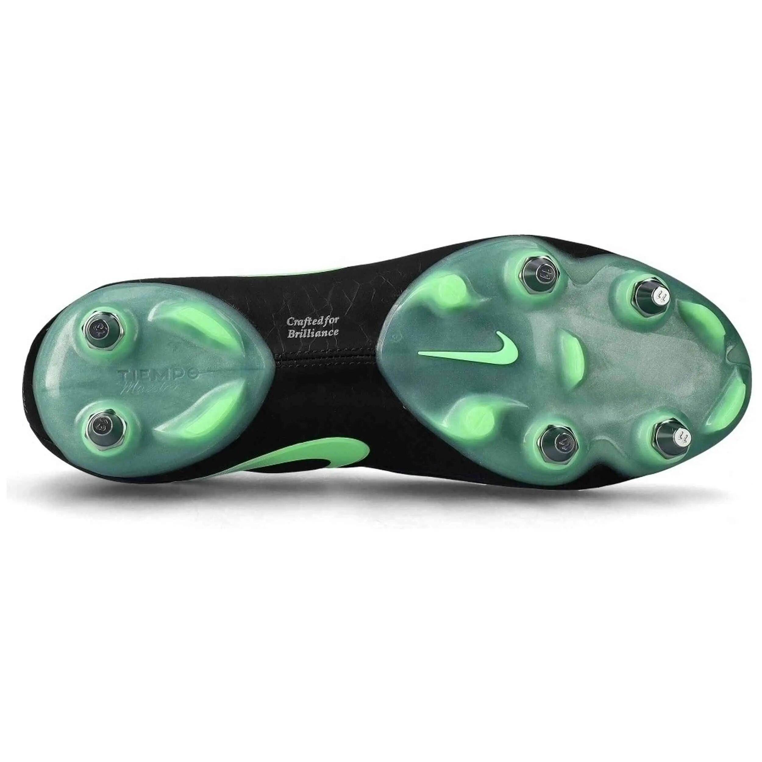 Botas de futbol Nike modelo Tiempo Maestro Elite para hombre 4/5