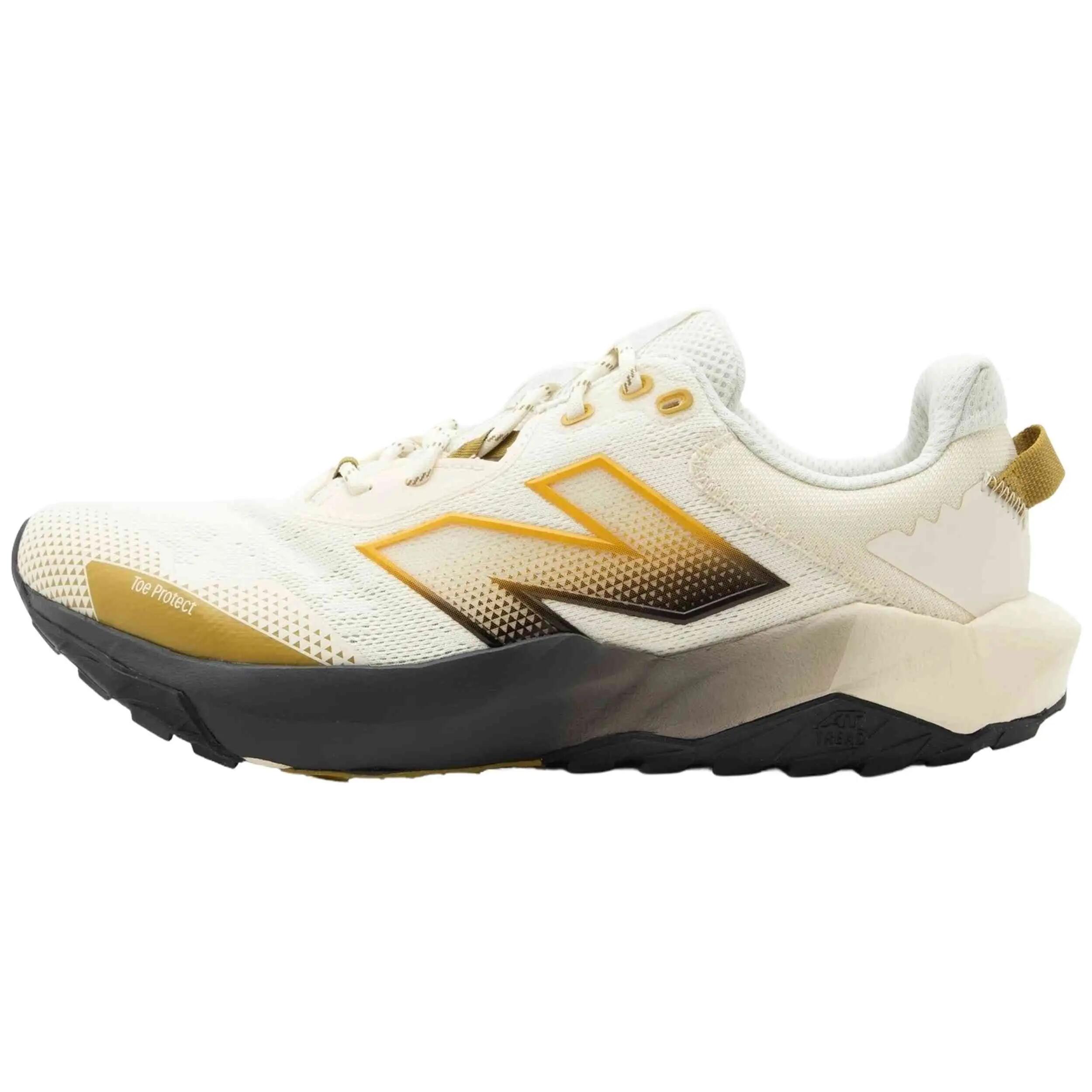 NEW BALANCE picture