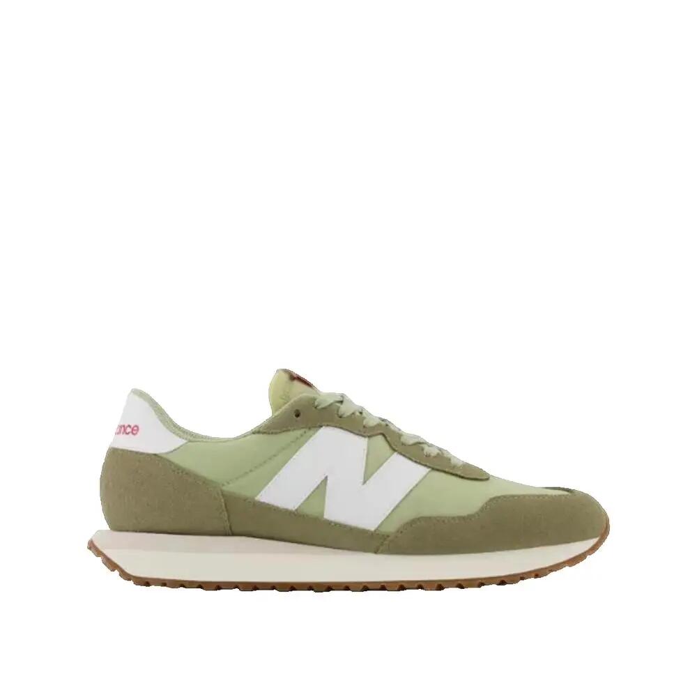 NEW BALANCE picture