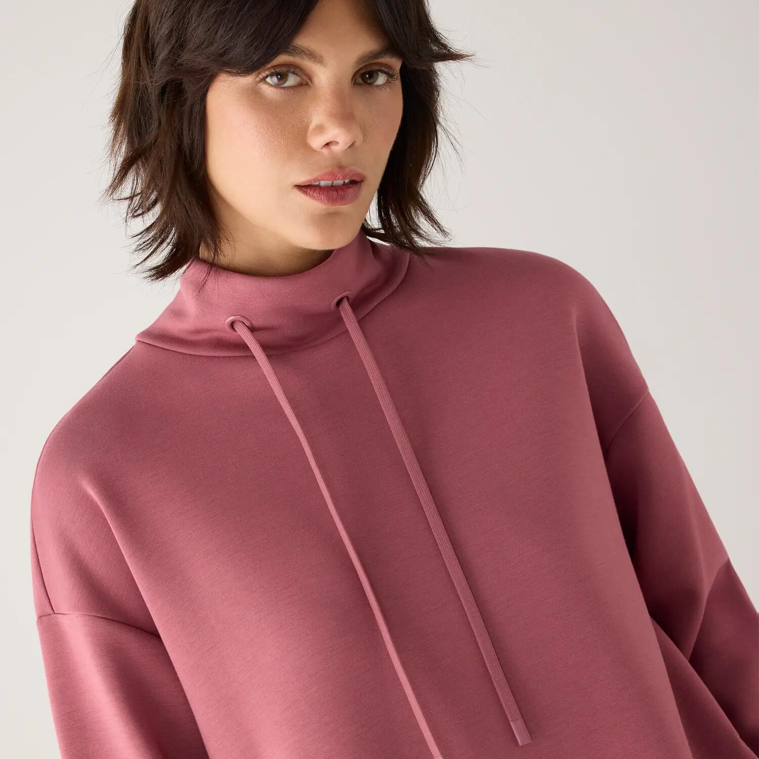 Jersey afelpado cuello alto con cordones rosa 5/7