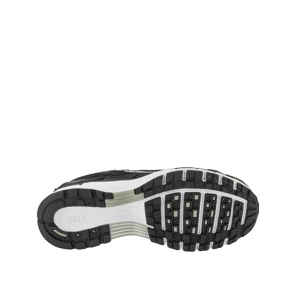 Chaussures Nike P-6000 Noir Blanc Argent Métallique 4/6