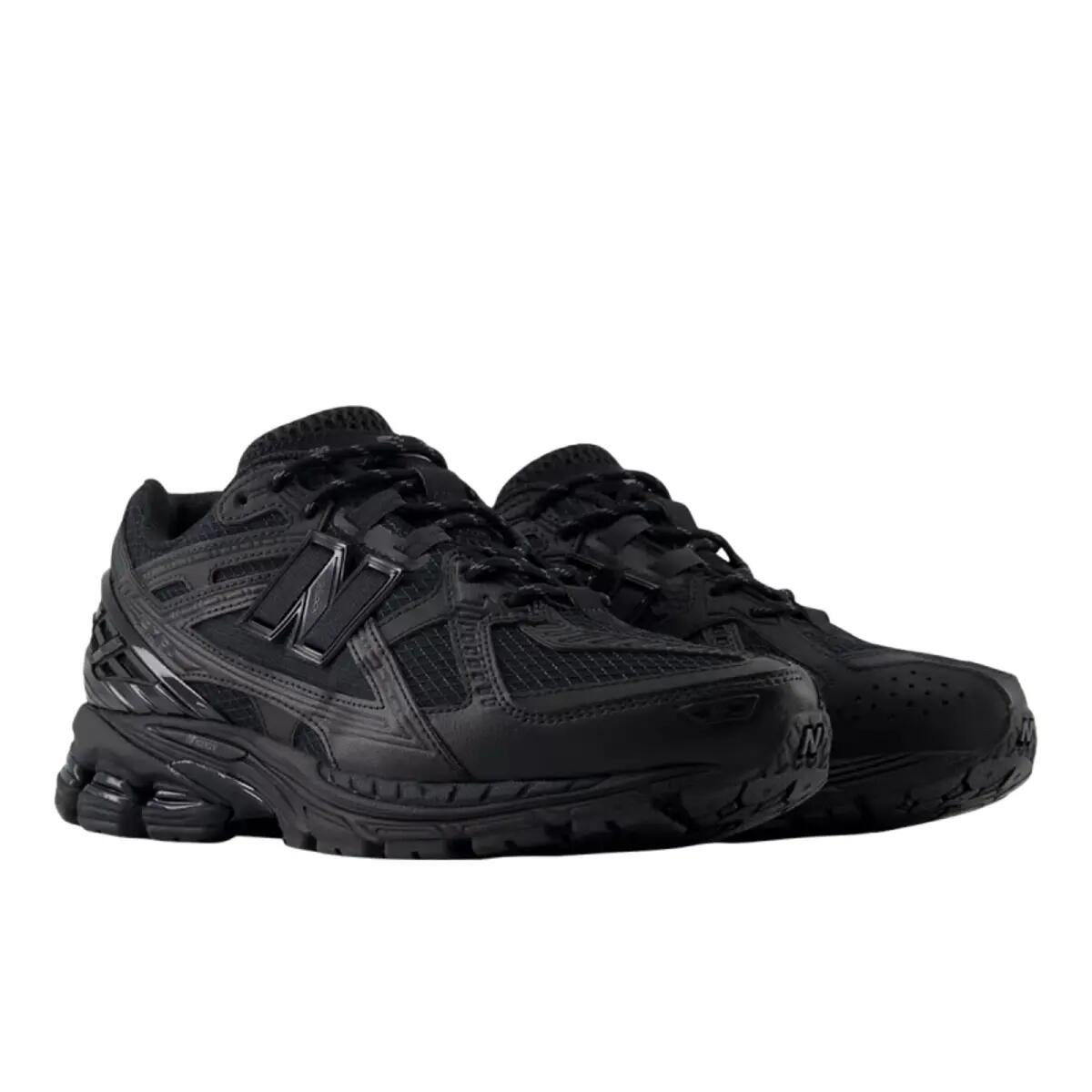 Buty New Balance 1906 Czarne 4/6