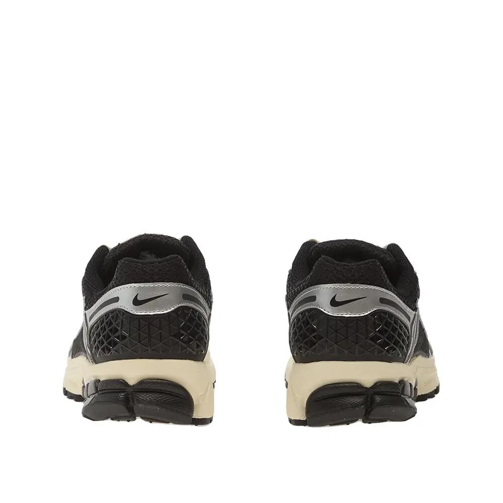 Chaussures Nike Zoom Vomero 5 Noir Chrome 4/6