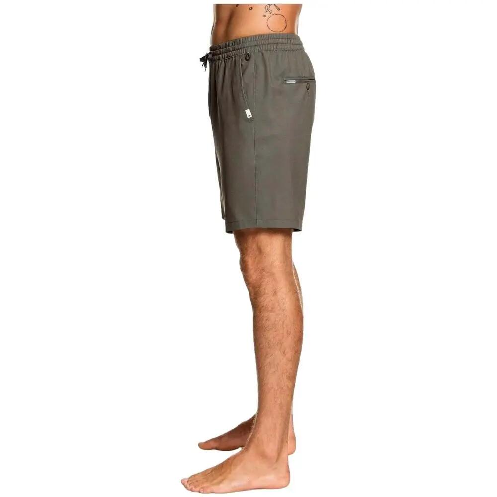 Calções Quiksilver para homem em verde. 3/4