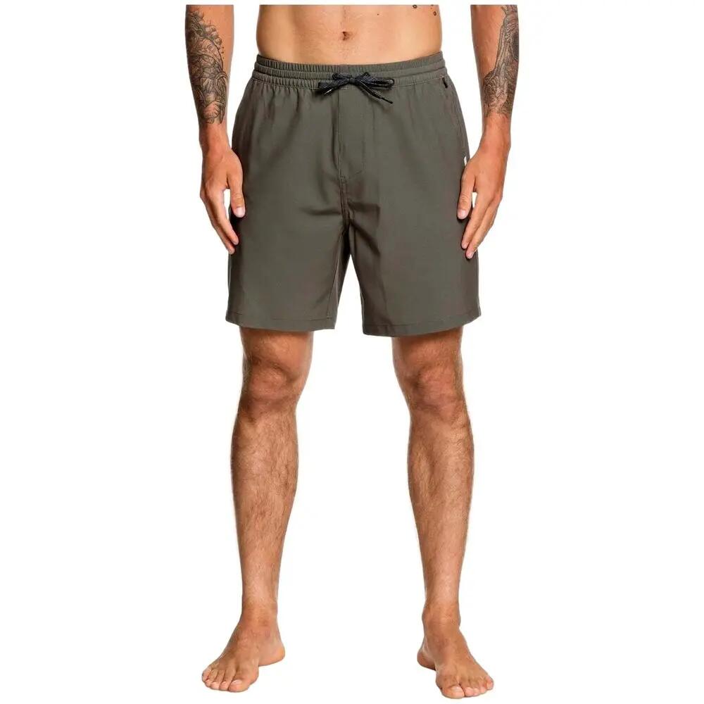 Calções Quiksilver para homem em verde. 2/4